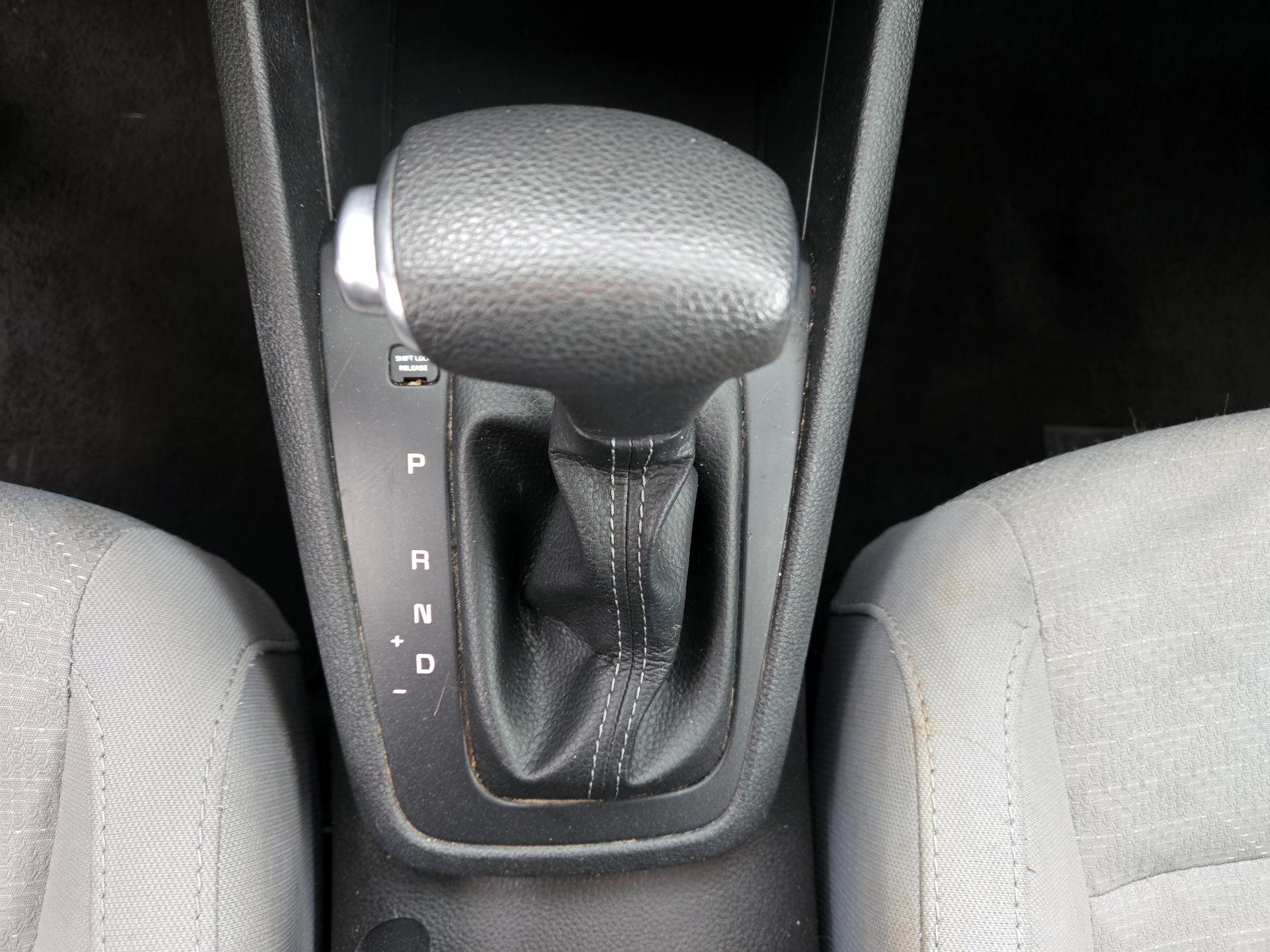 Thumbnail: 2018 Kia Rio - 17