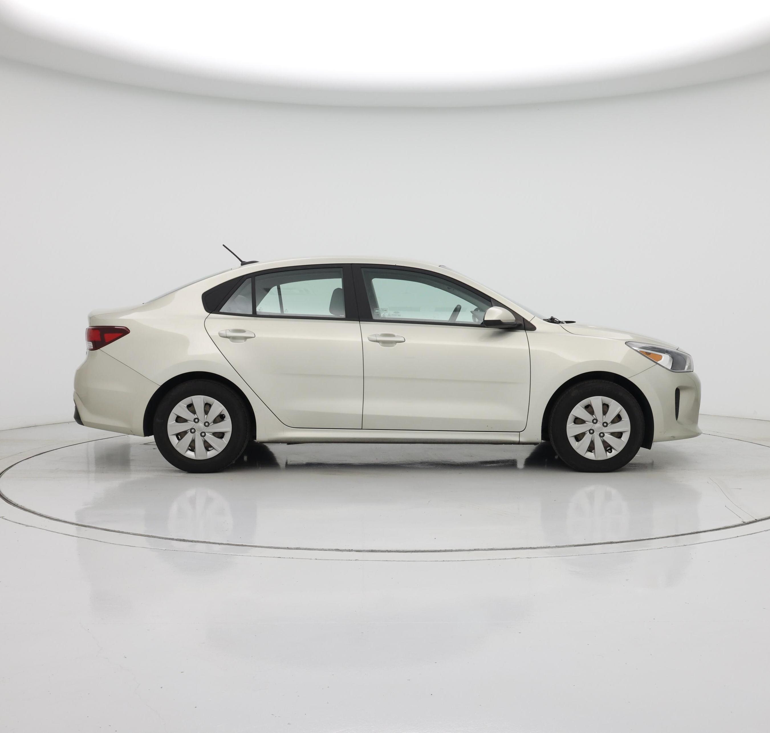 Thumbnail: 2018 Kia Rio - 7