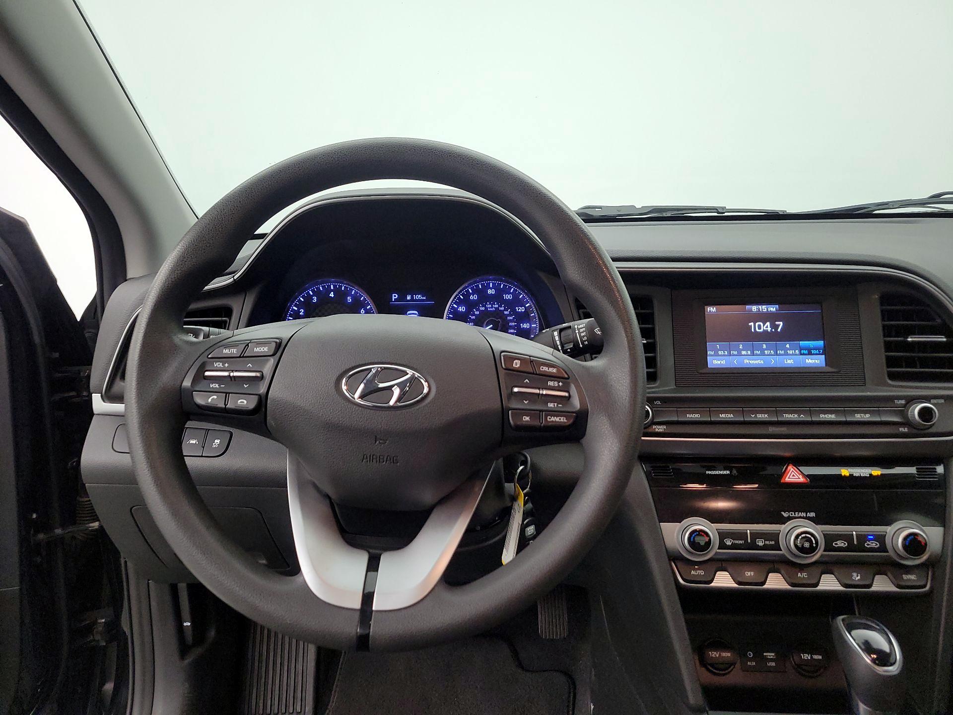 Thumbnail: 2020 Hyundai Elantra - 10