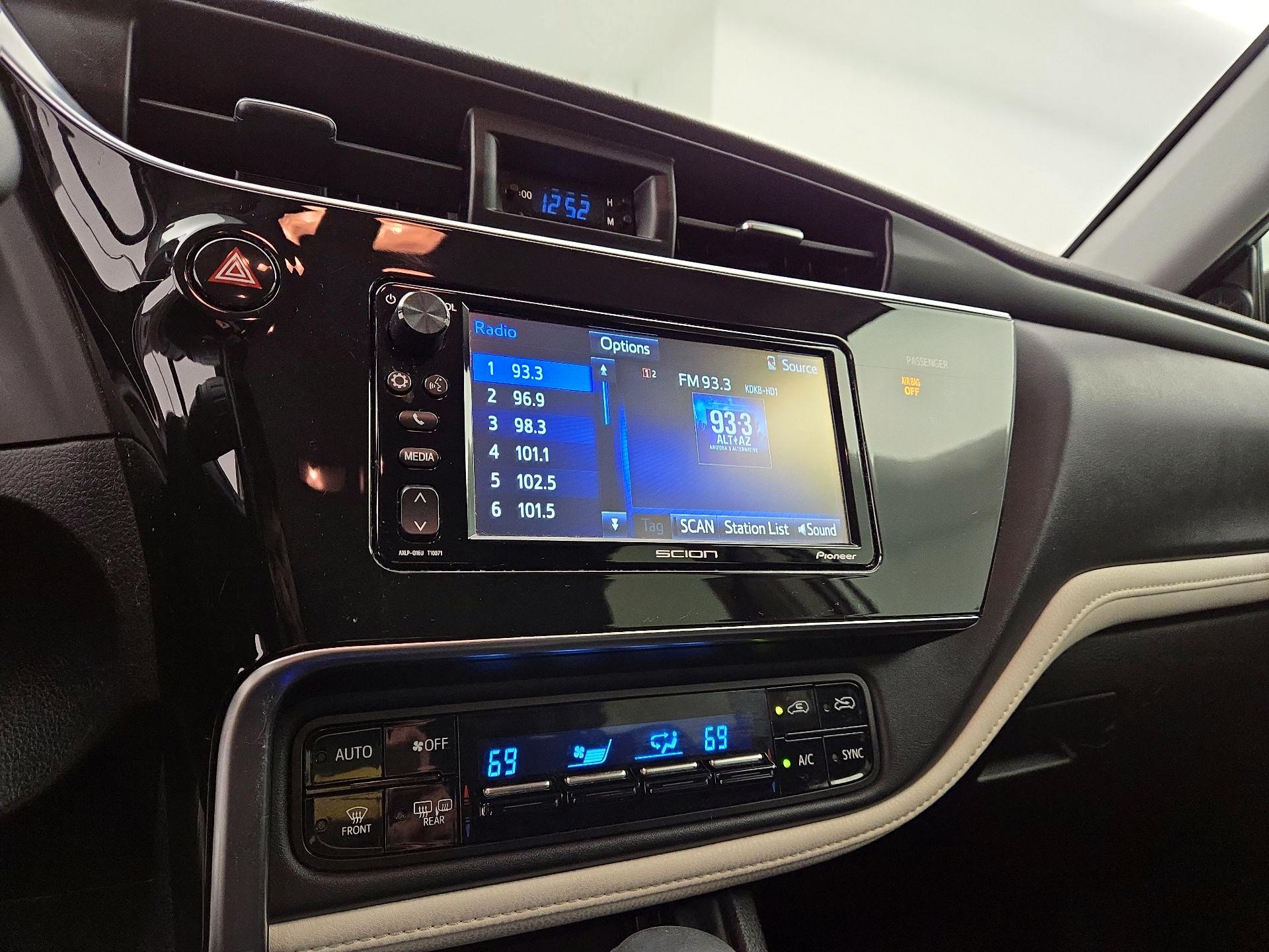 Thumbnail: 2016 Scion iM - 15