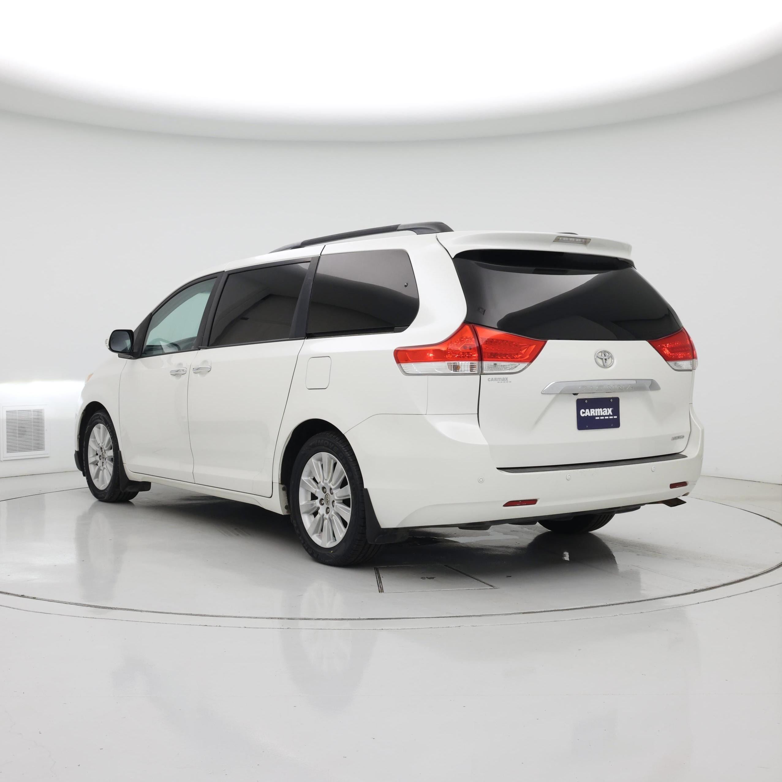 Thumbnail: 2014 Toyota Sienna - 2