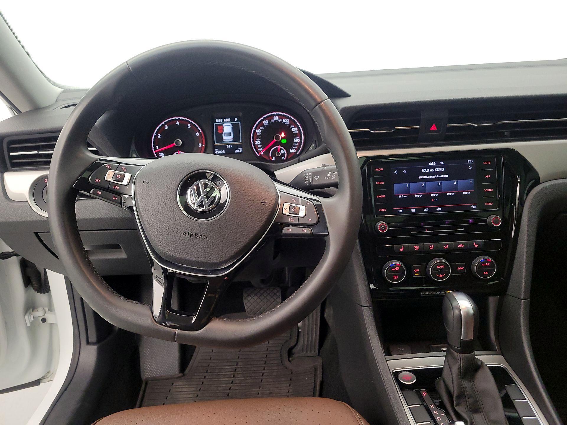 Thumbnail: 2021 Volkswagen Passat - 10