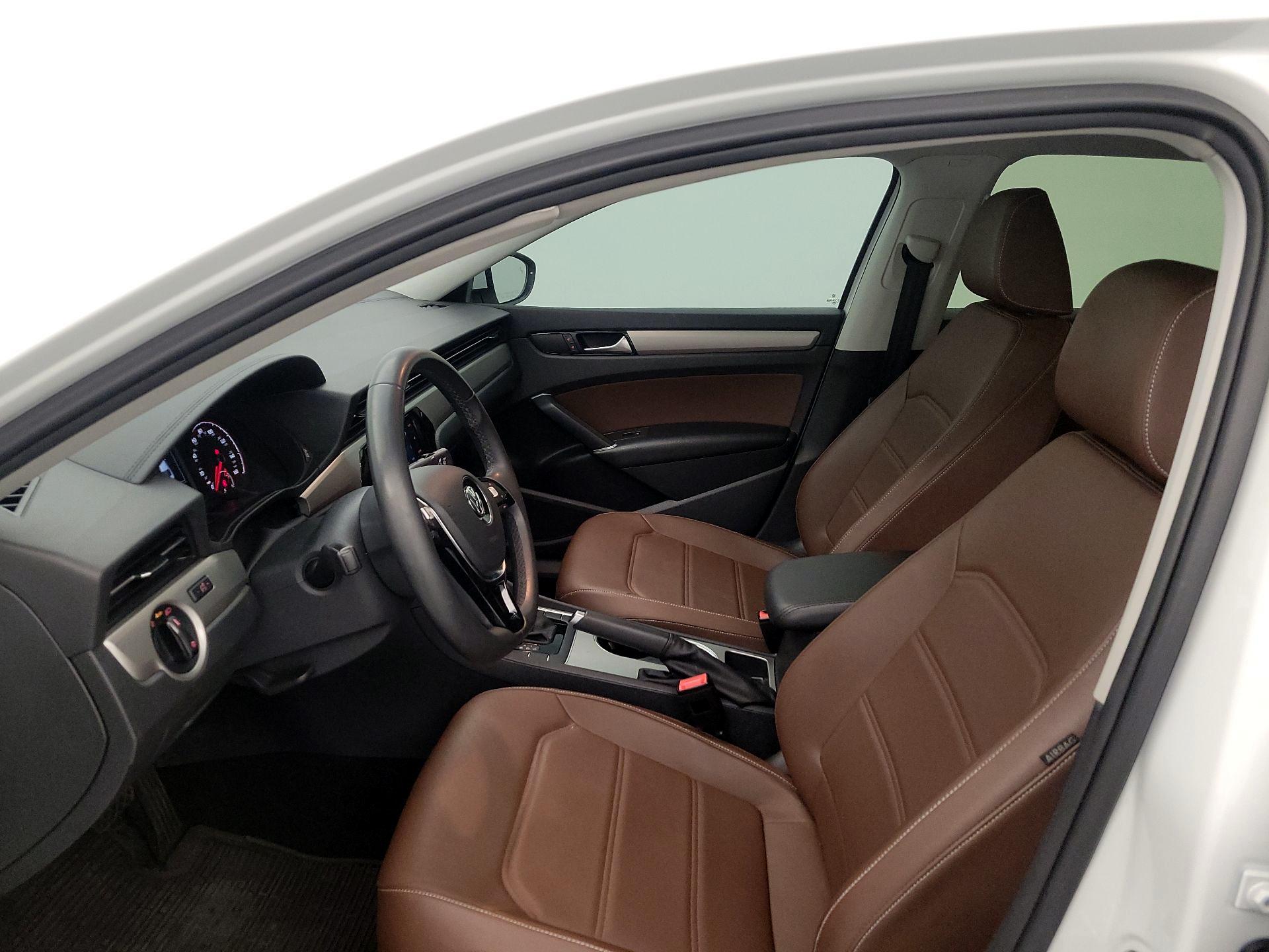 Thumbnail: 2021 Volkswagen Passat - 11