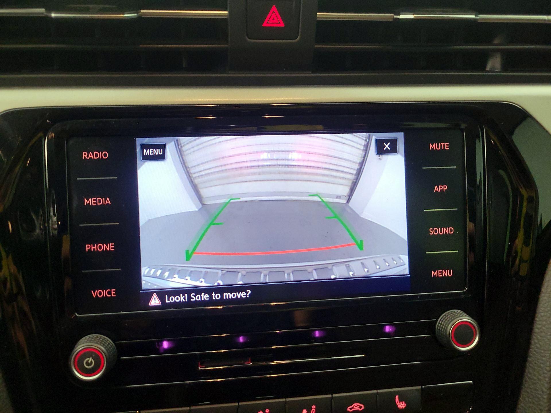 Thumbnail: 2021 Volkswagen Passat - 14