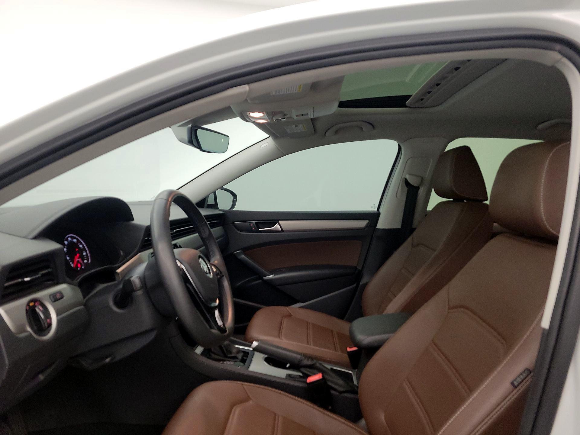 Thumbnail: 2021 Volkswagen Passat - 19