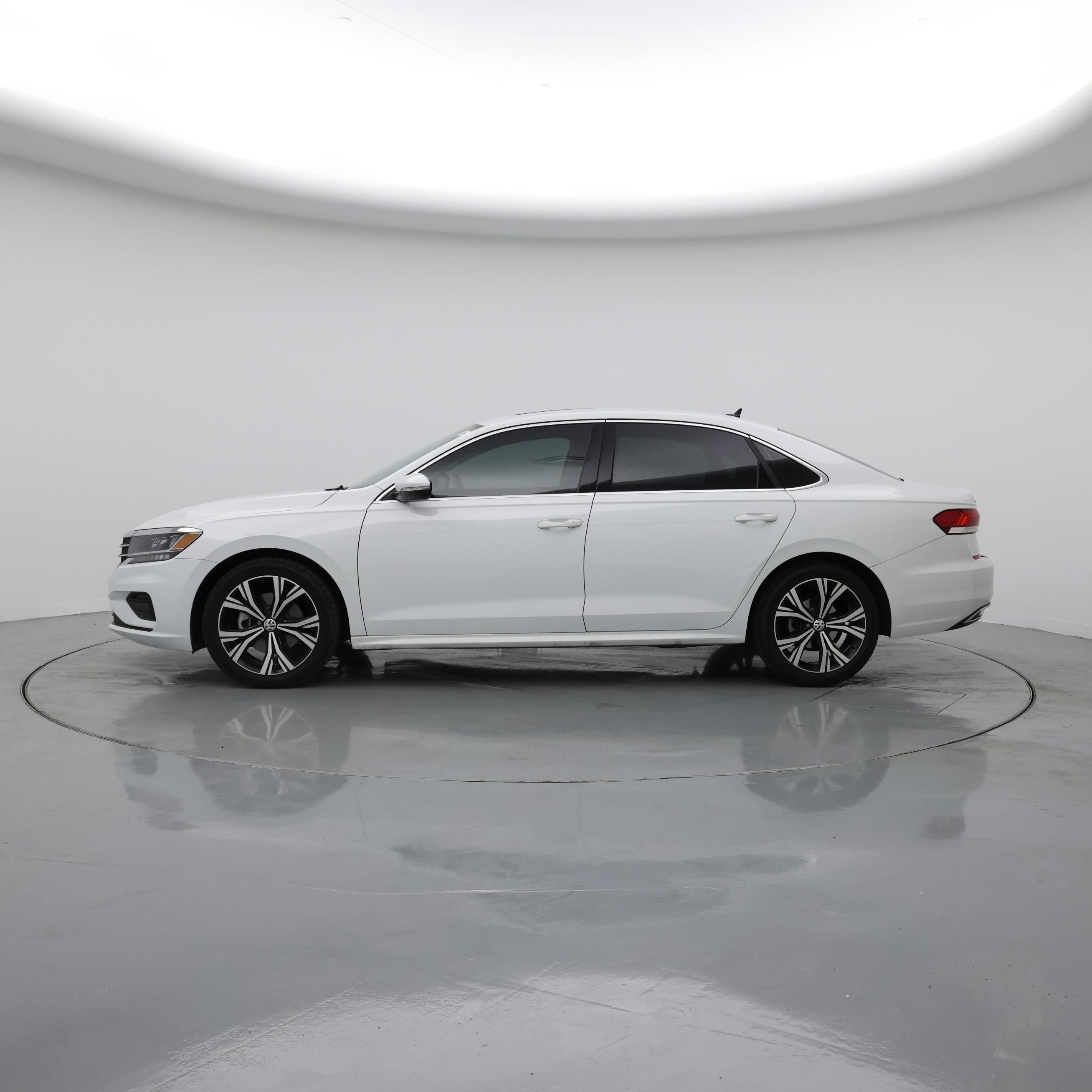 Thumbnail: 2021 Volkswagen Passat - 3