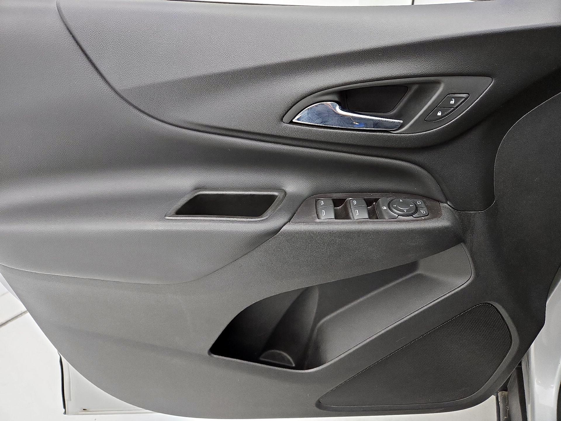 Thumbnail: 2020 Chevrolet Equinox - 12