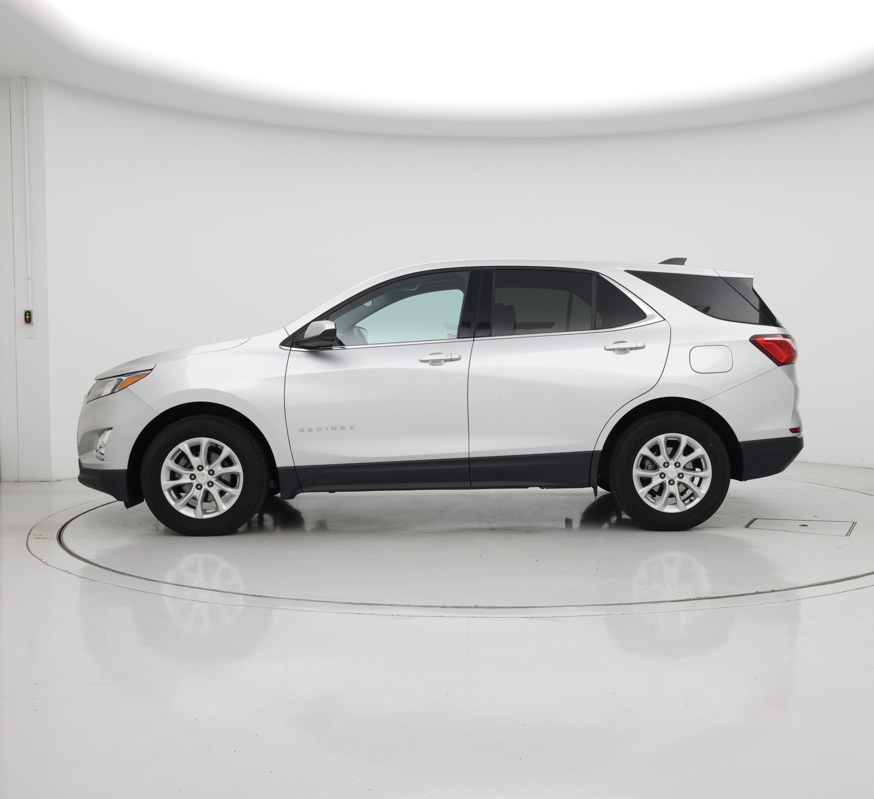 Thumbnail: 2020 Chevrolet Equinox - 3