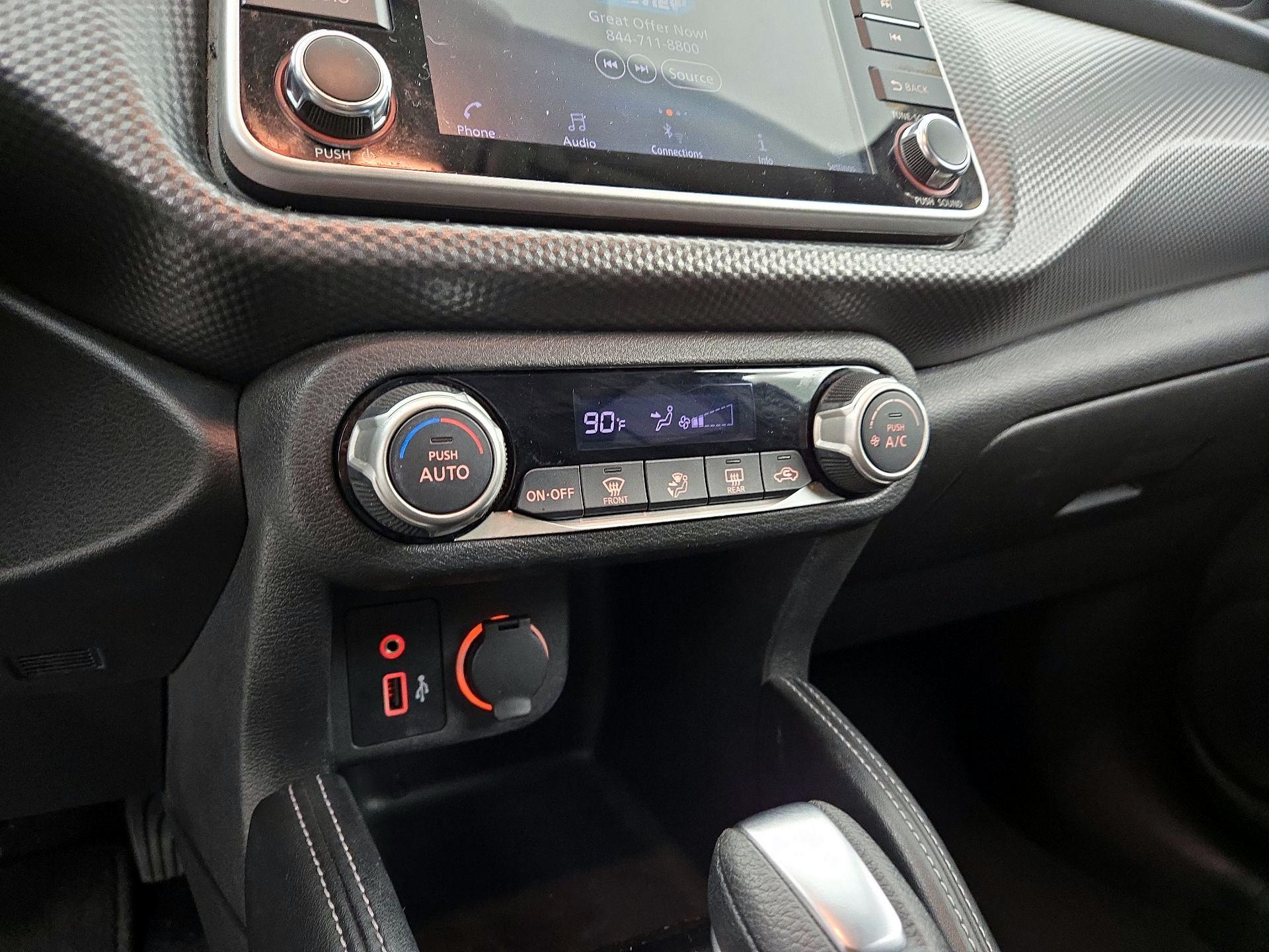 Thumbnail: 2019 Nissan Kicks - 16