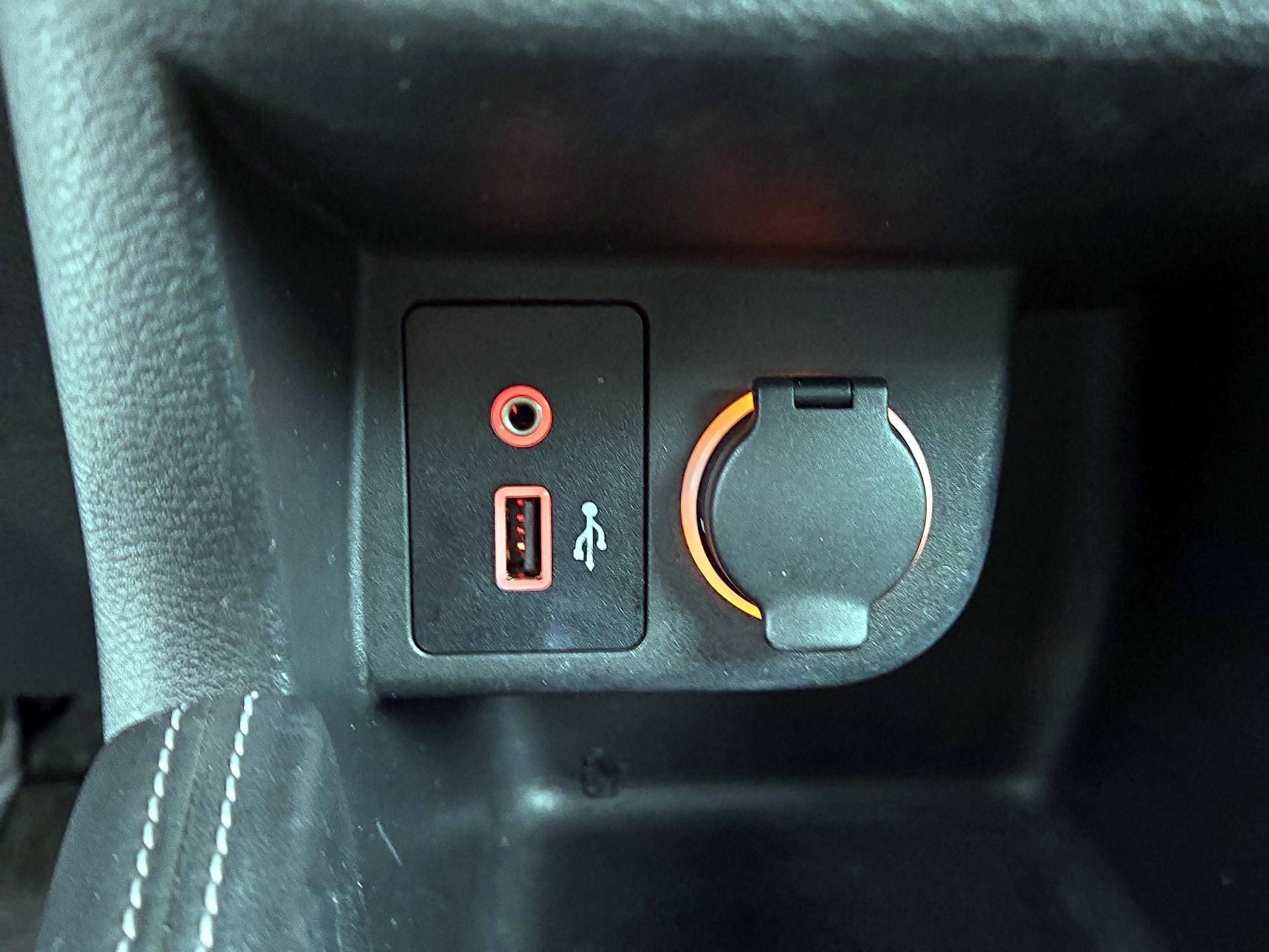 Thumbnail: 2019 Nissan Kicks - 18