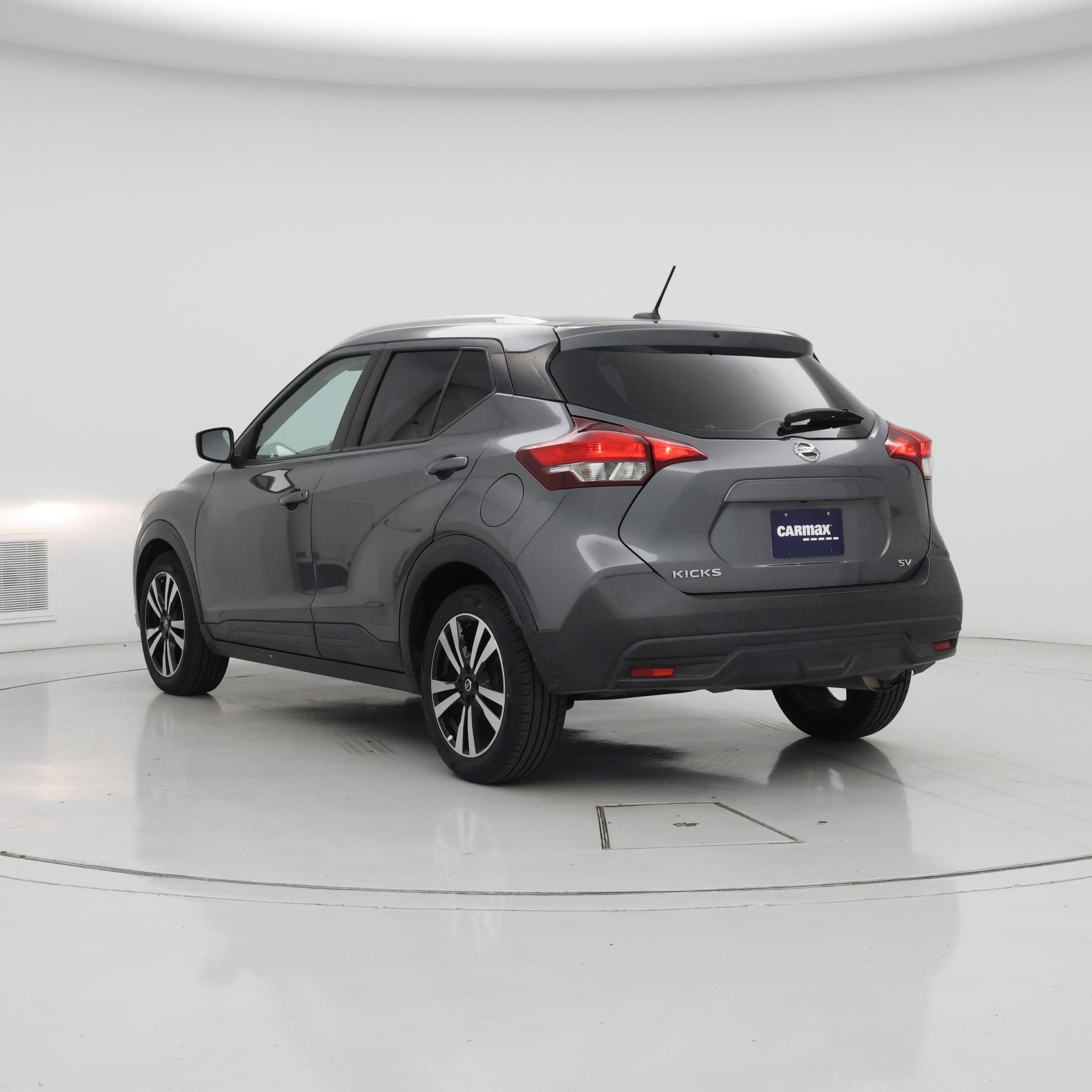 Thumbnail: 2019 Nissan Kicks - 2