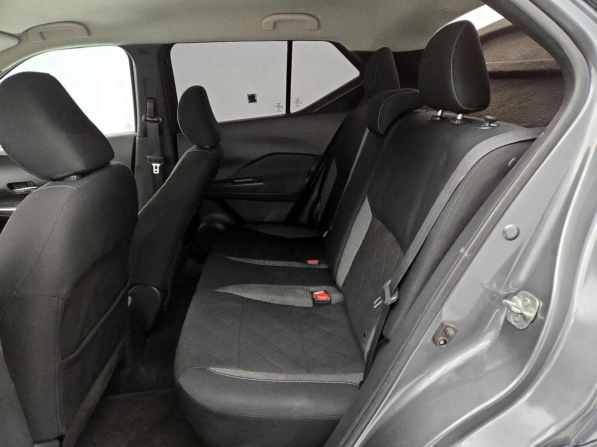 Thumbnail: 2019 Nissan Kicks - 19