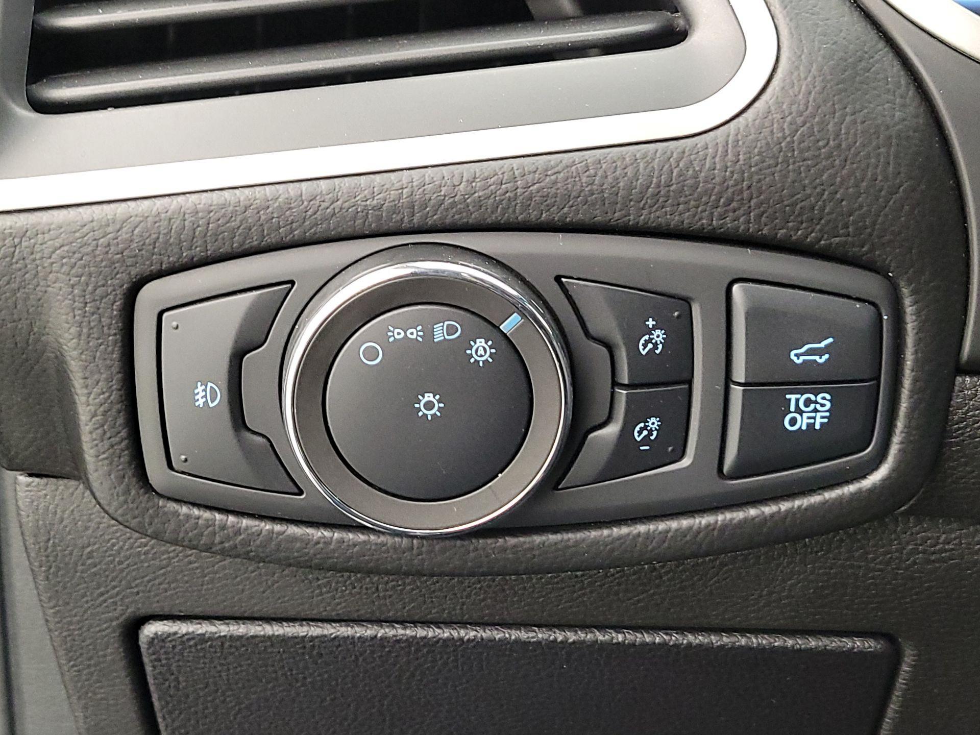 Thumbnail: 2020 Ford Edge - 13