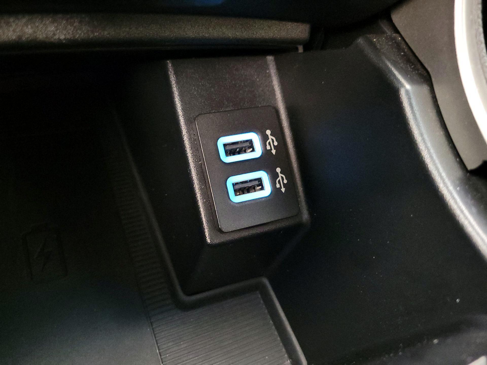 Thumbnail: 2020 Ford Edge - 19