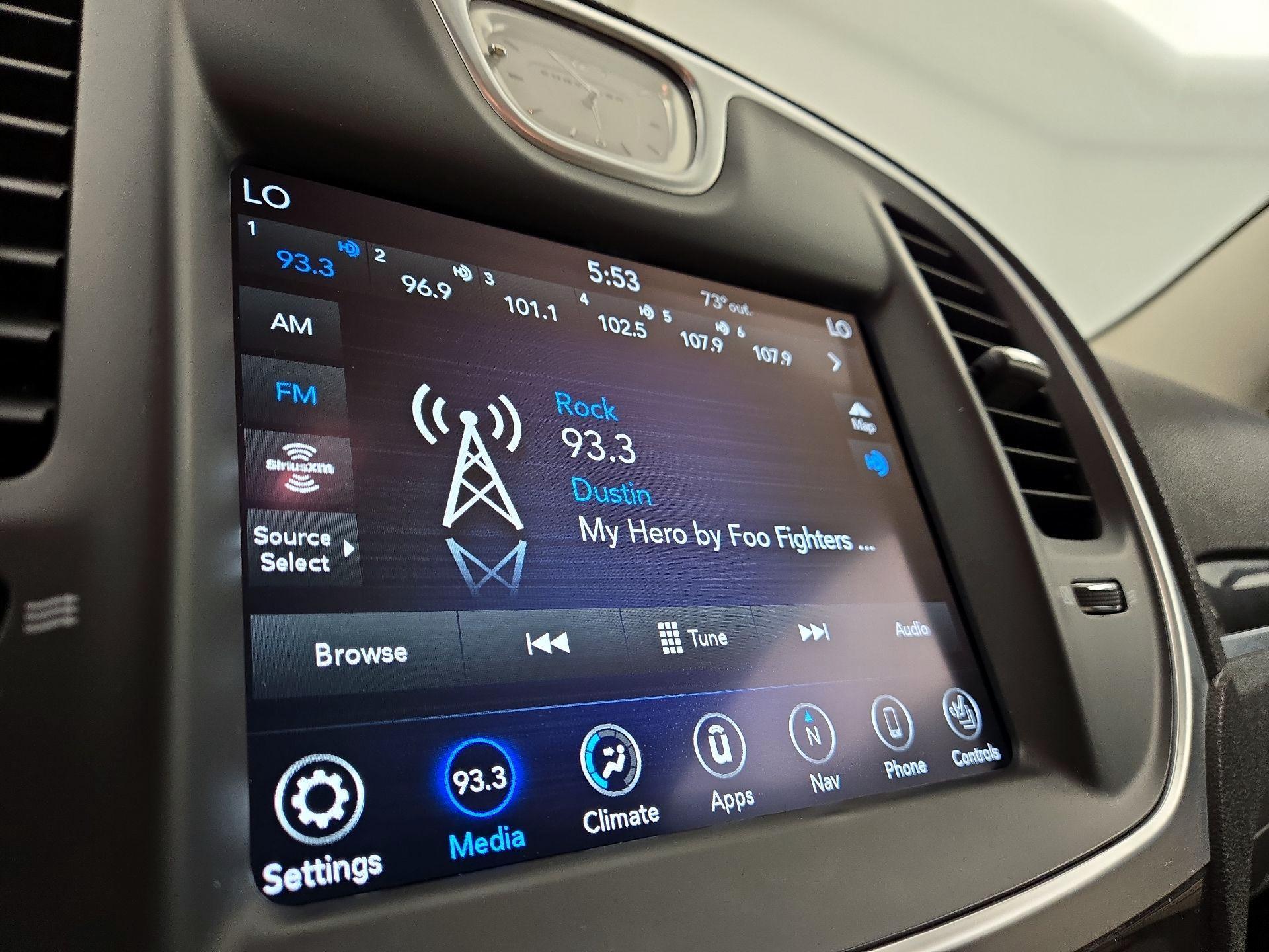 Thumbnail: 2018 Chrysler 300 - 16