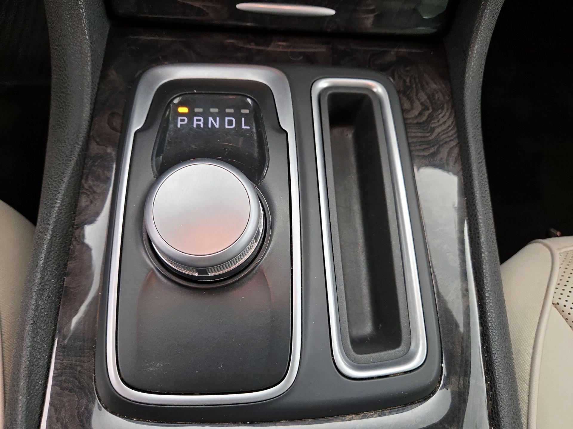 Thumbnail: 2018 Chrysler 300 - 18