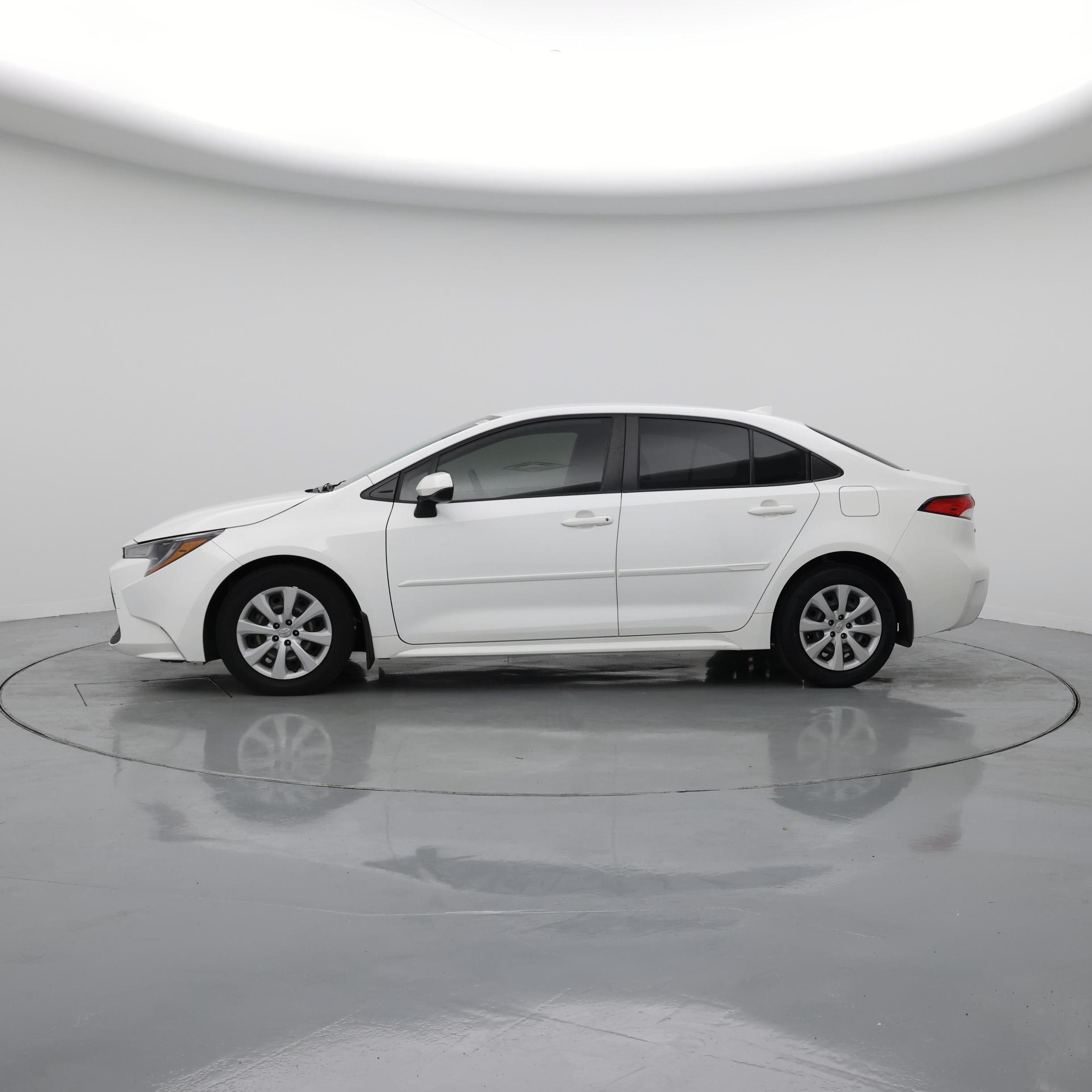 Thumbnail: 2022 Toyota Corolla - 3