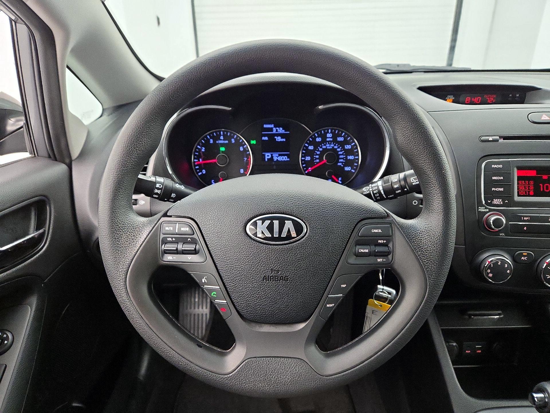 Thumbnail: 2016 Kia Forte - 10
