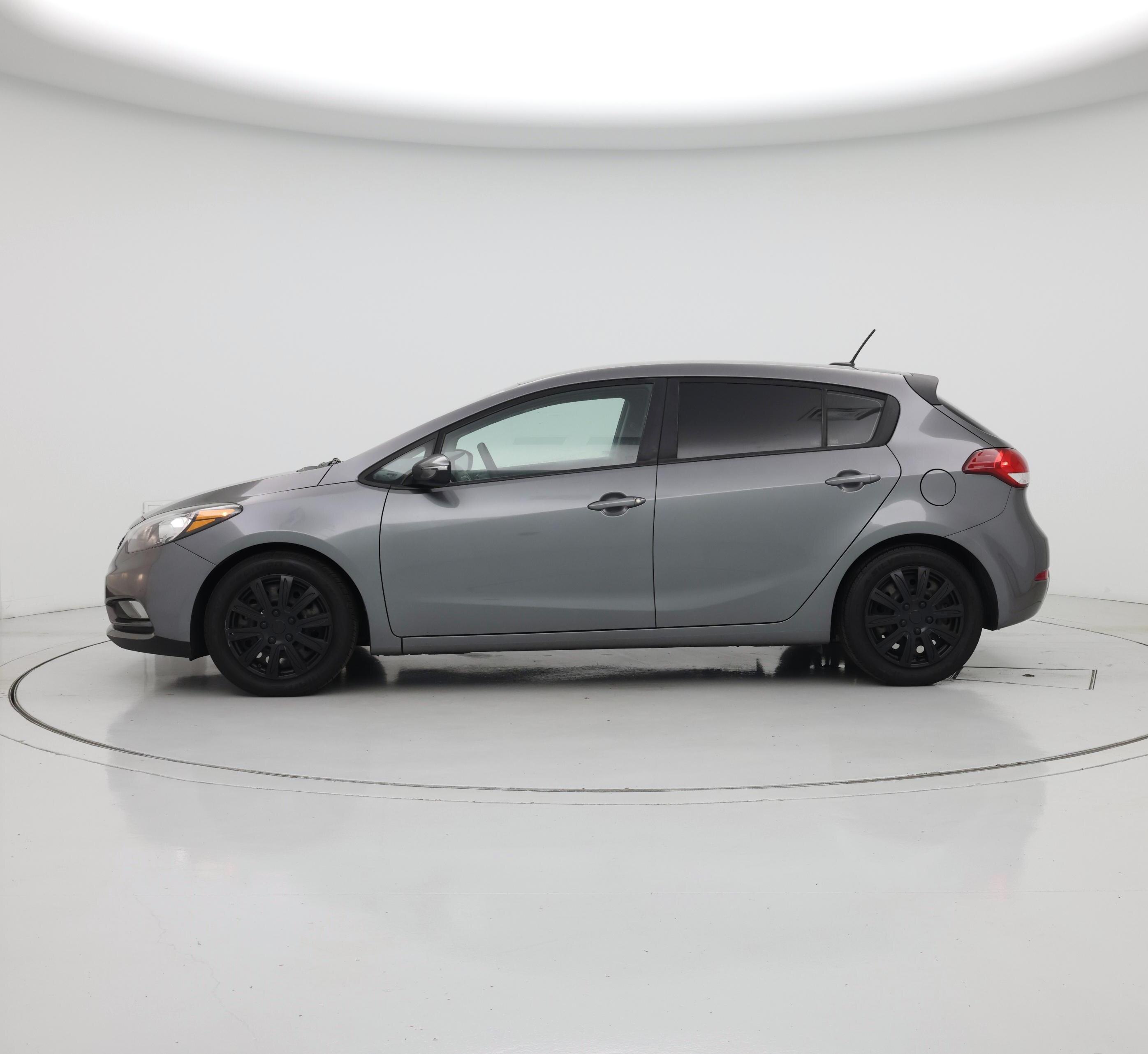 Thumbnail: 2016 Kia Forte - 3