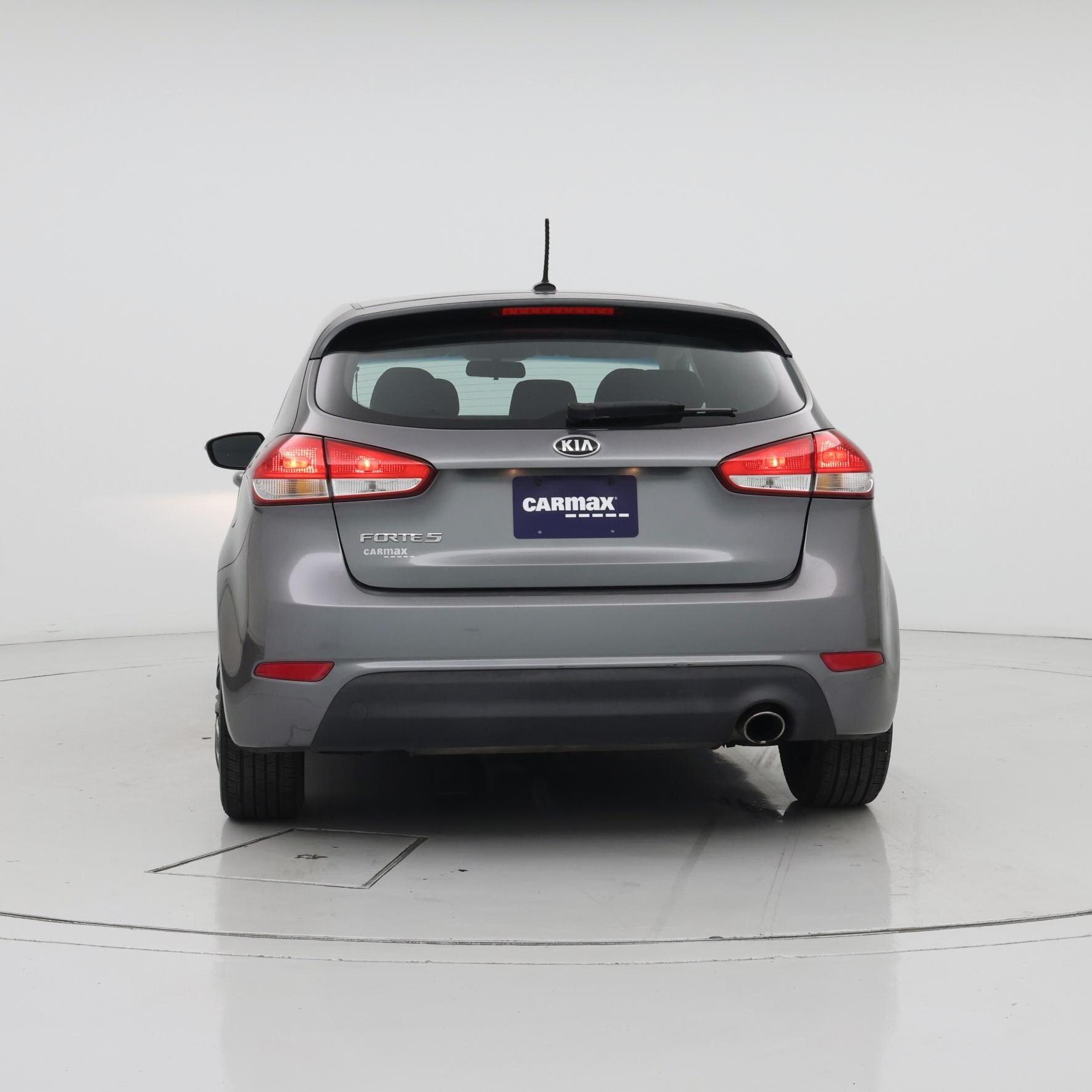 Thumbnail: 2016 Kia Forte - 6