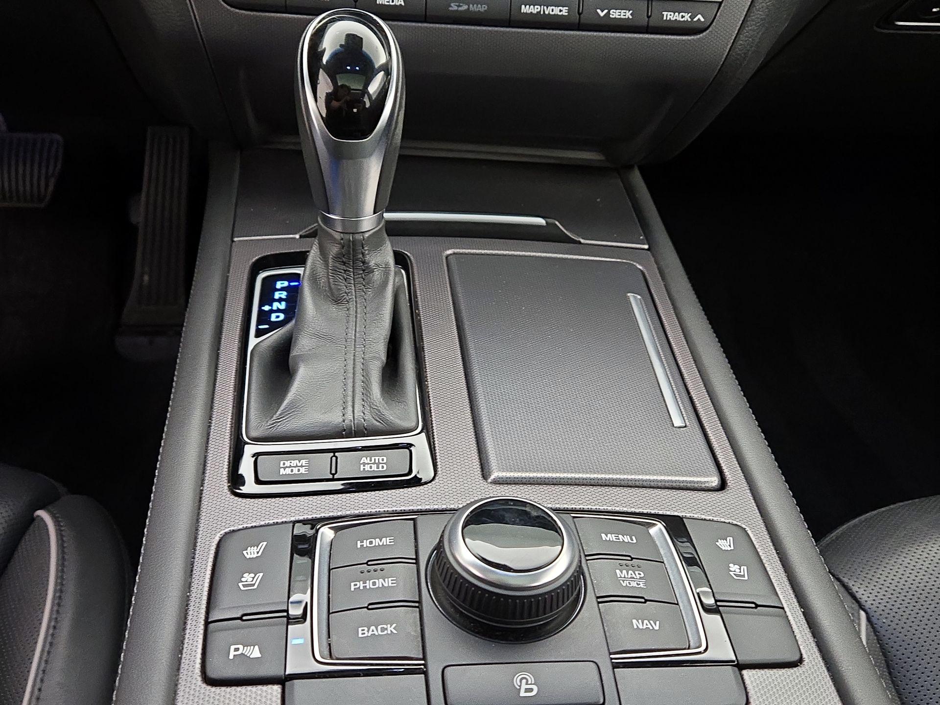 Thumbnail: 2017 Genesis G80 - 18