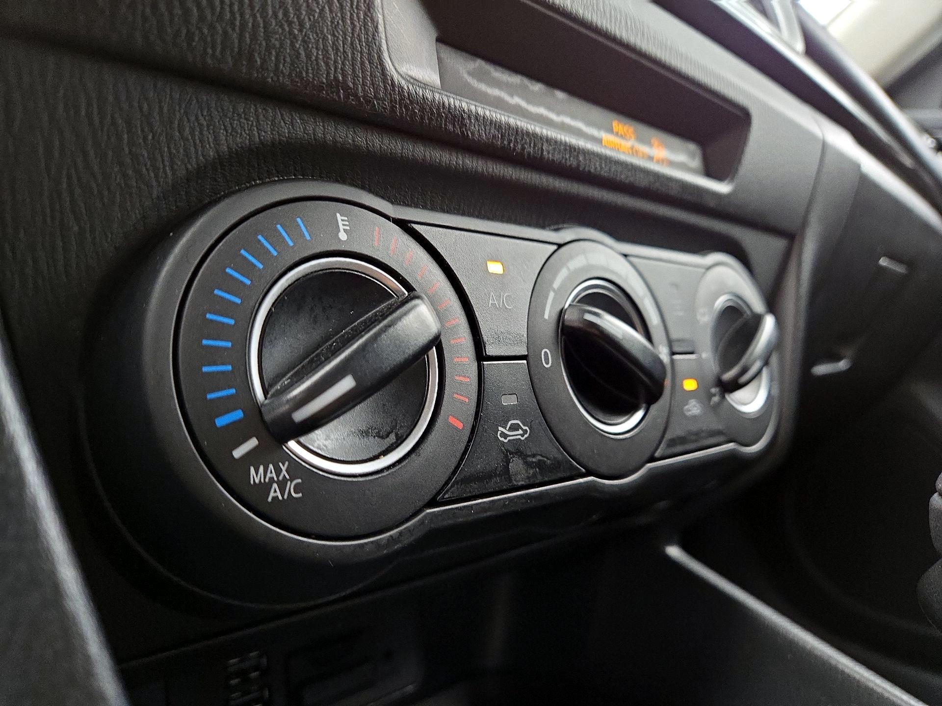 Thumbnail: 2016 Mazda Mazda3 - 16