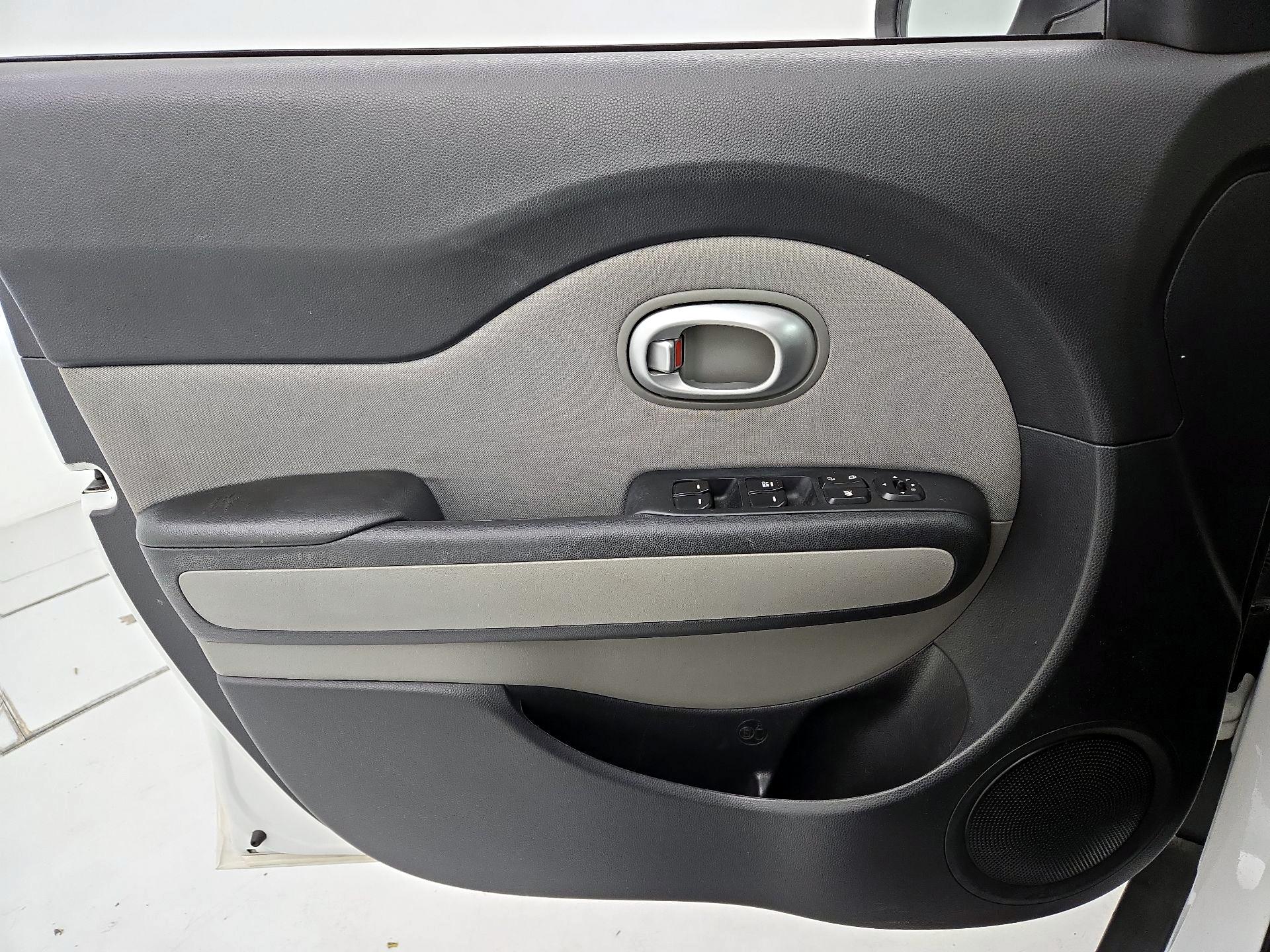 Thumbnail: 2016 Kia Soul - 12