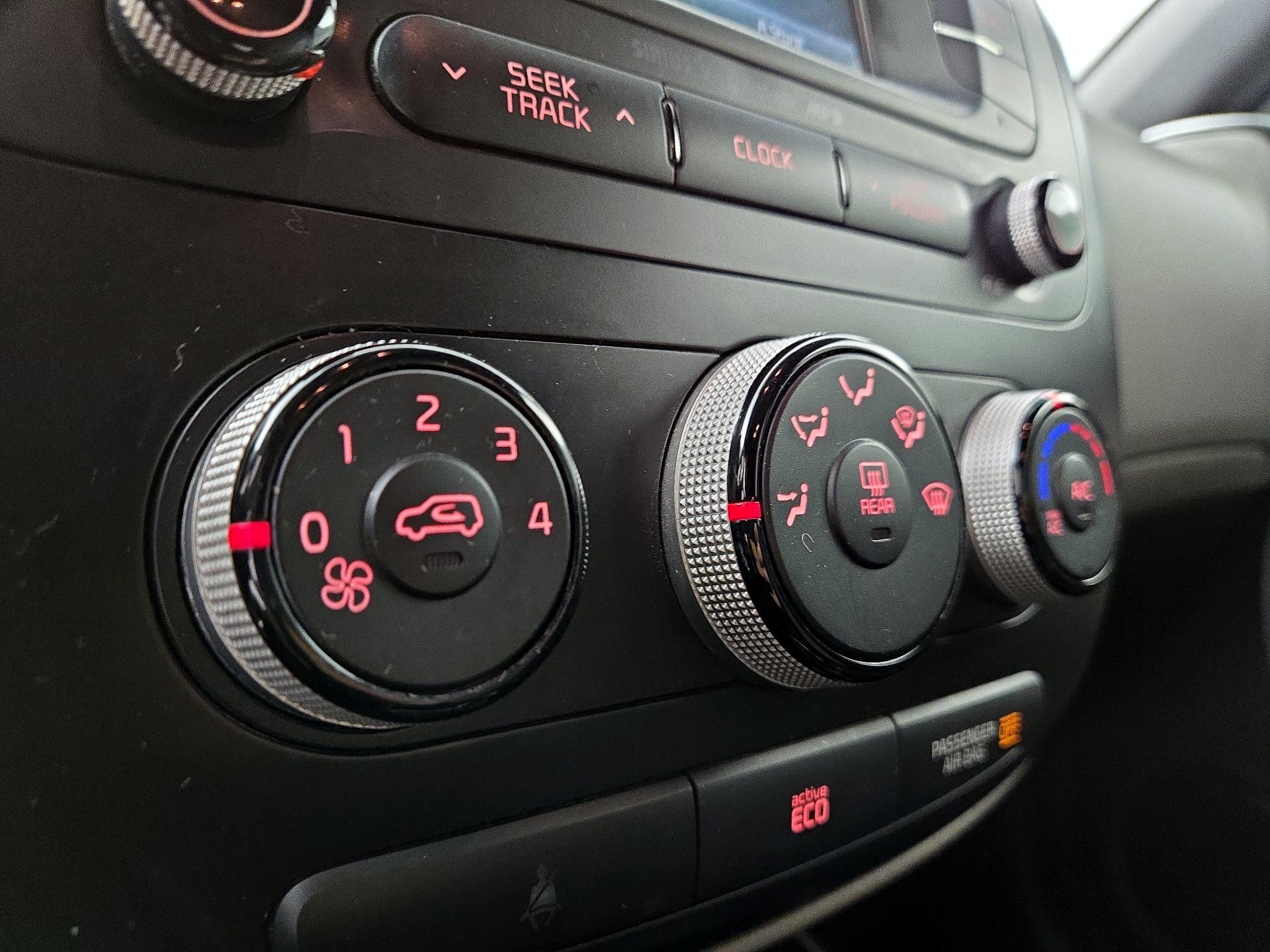 Thumbnail: 2016 Kia Soul - 16