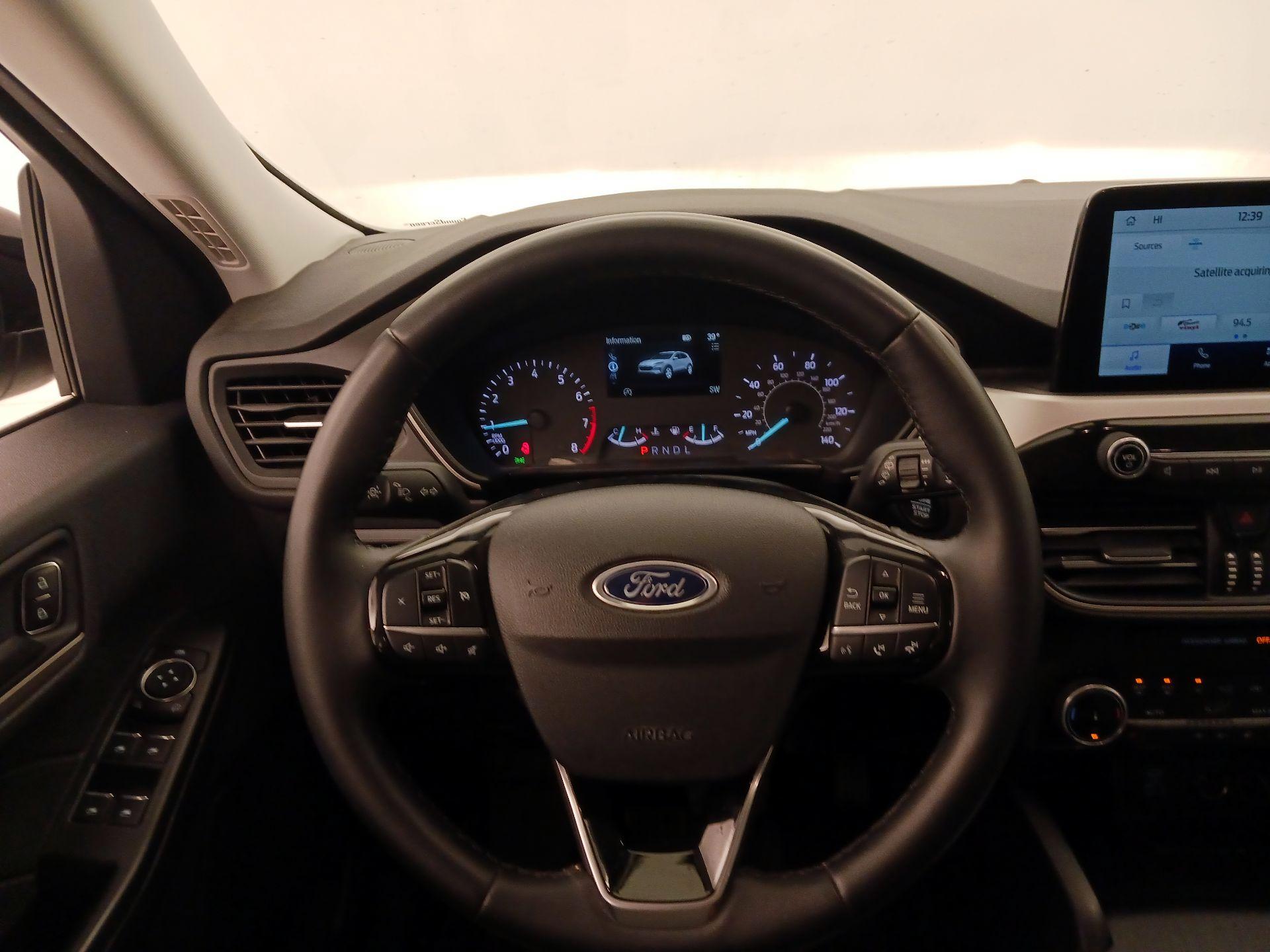 Thumbnail: 2022 Ford Escape - 10