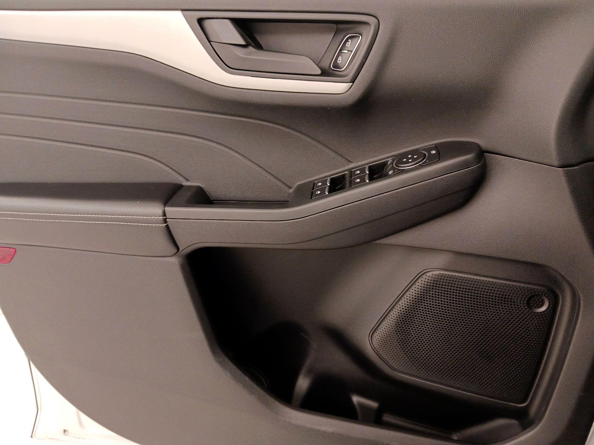 Thumbnail: 2022 Ford Escape - 12