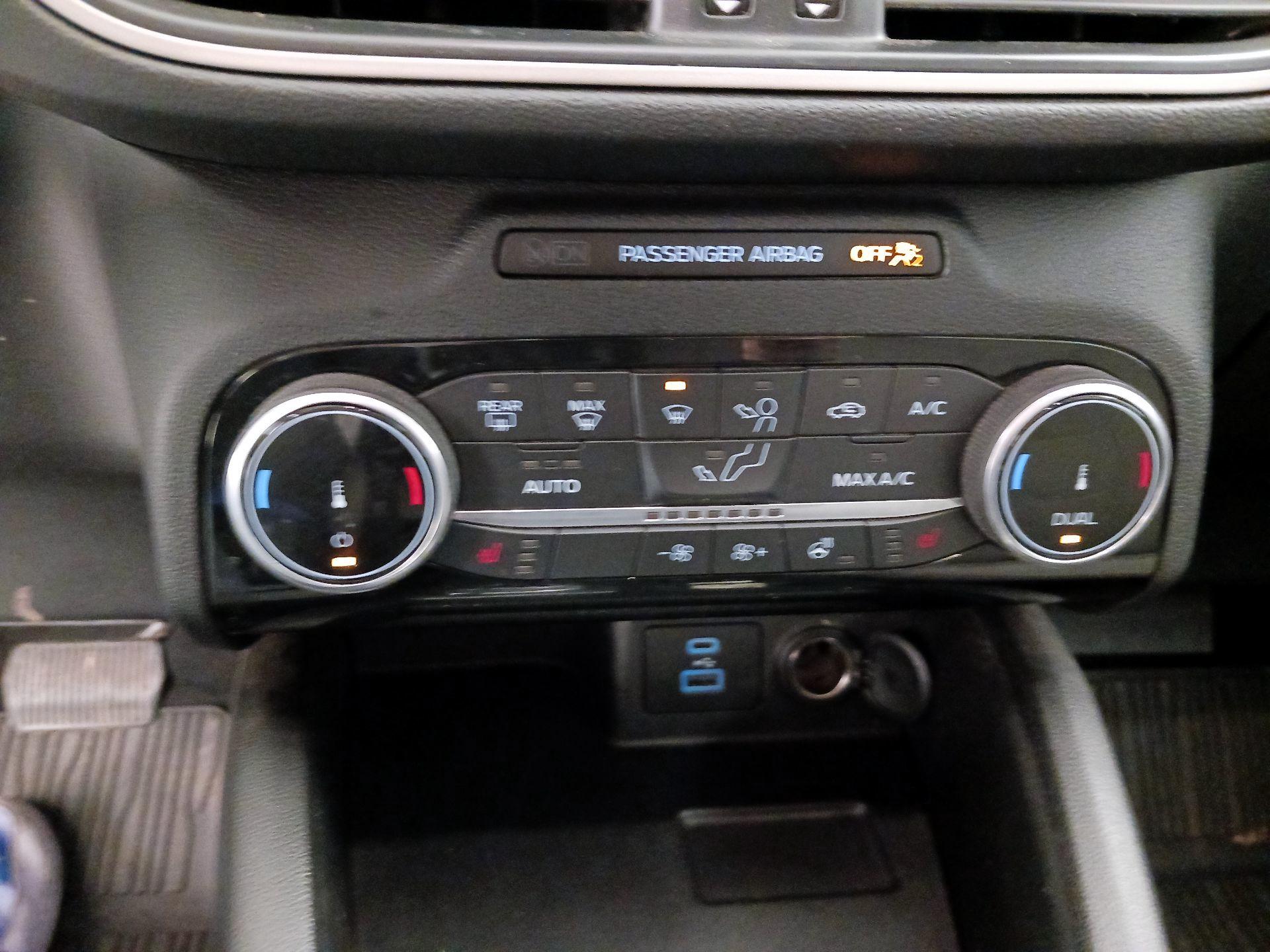 Thumbnail: 2022 Ford Escape - 16