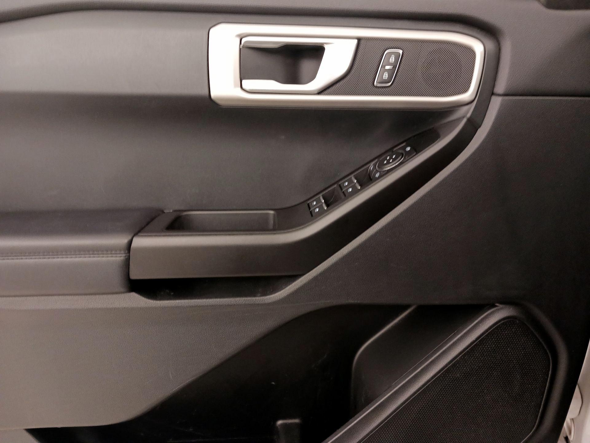 Thumbnail: 2021 Ford Explorer - 12