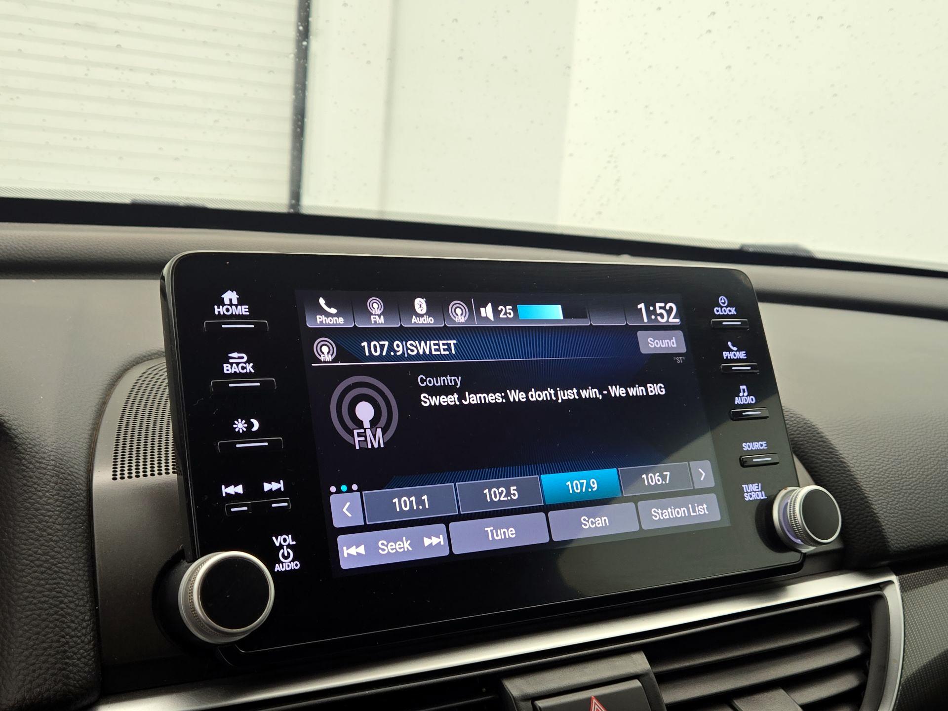 Thumbnail: 2018 Honda Accord - 15