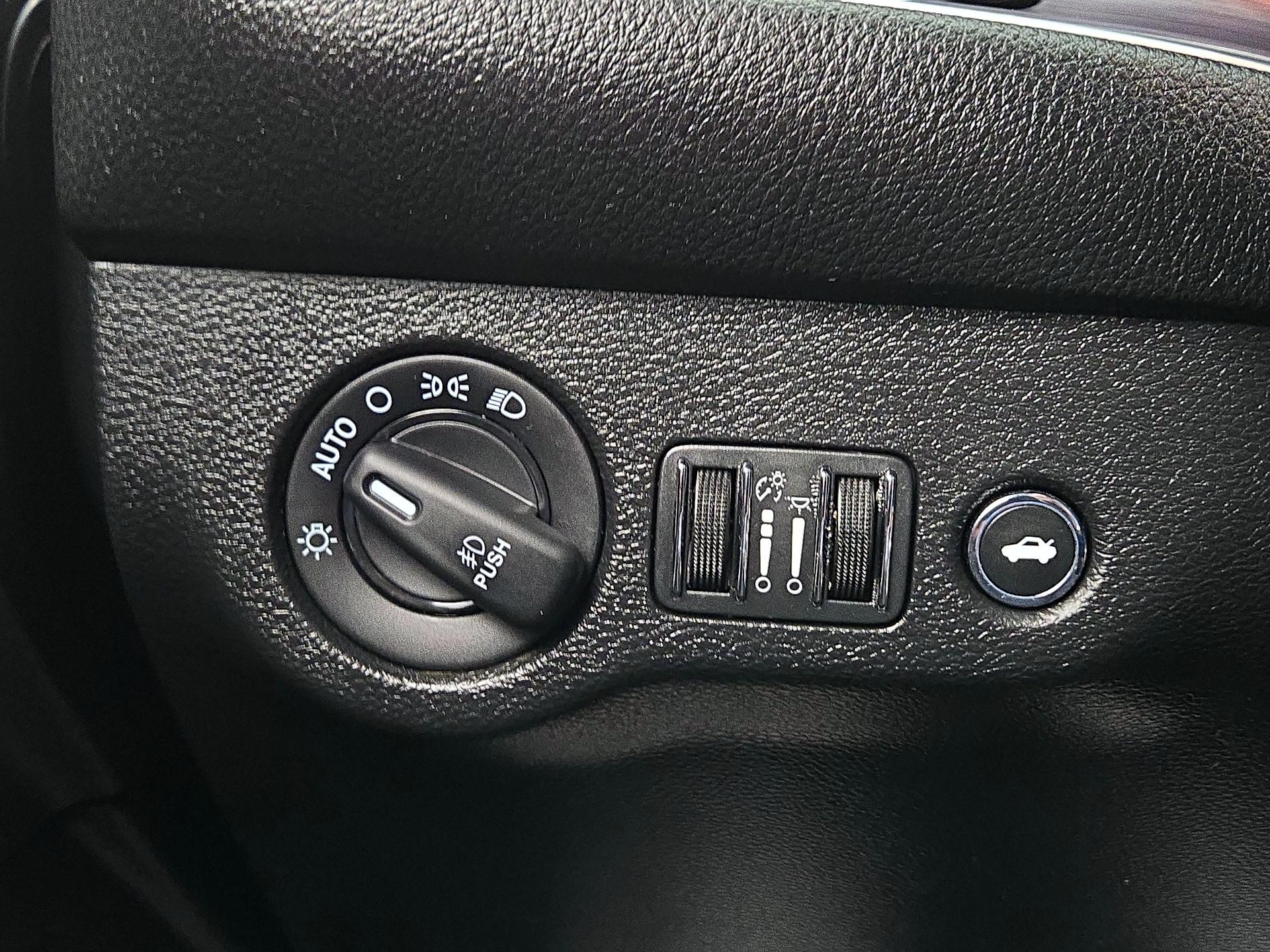 Thumbnail: 2019 Dodge Challenger - 13