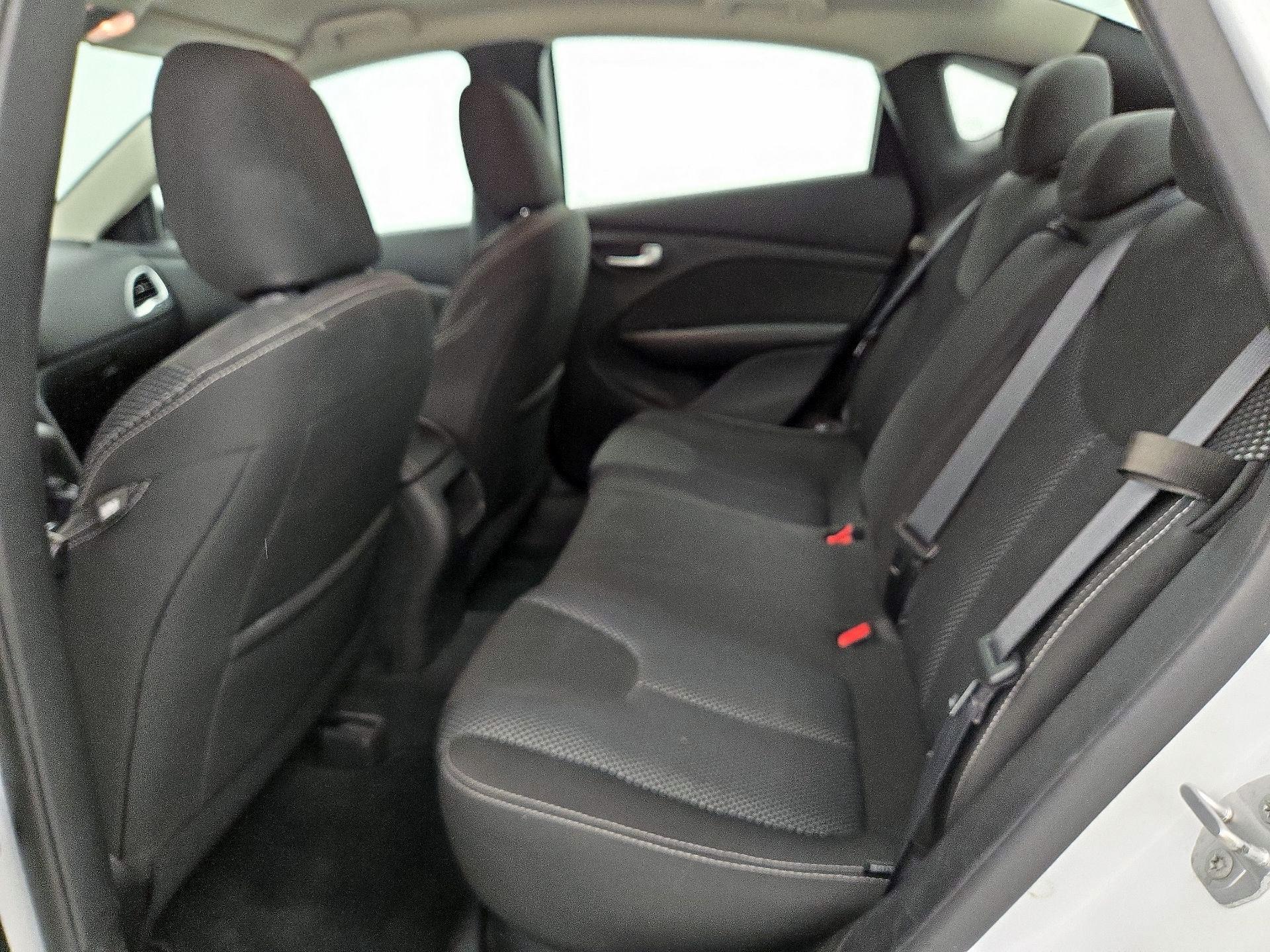 Thumbnail: 2015 Dodge Dart - 19