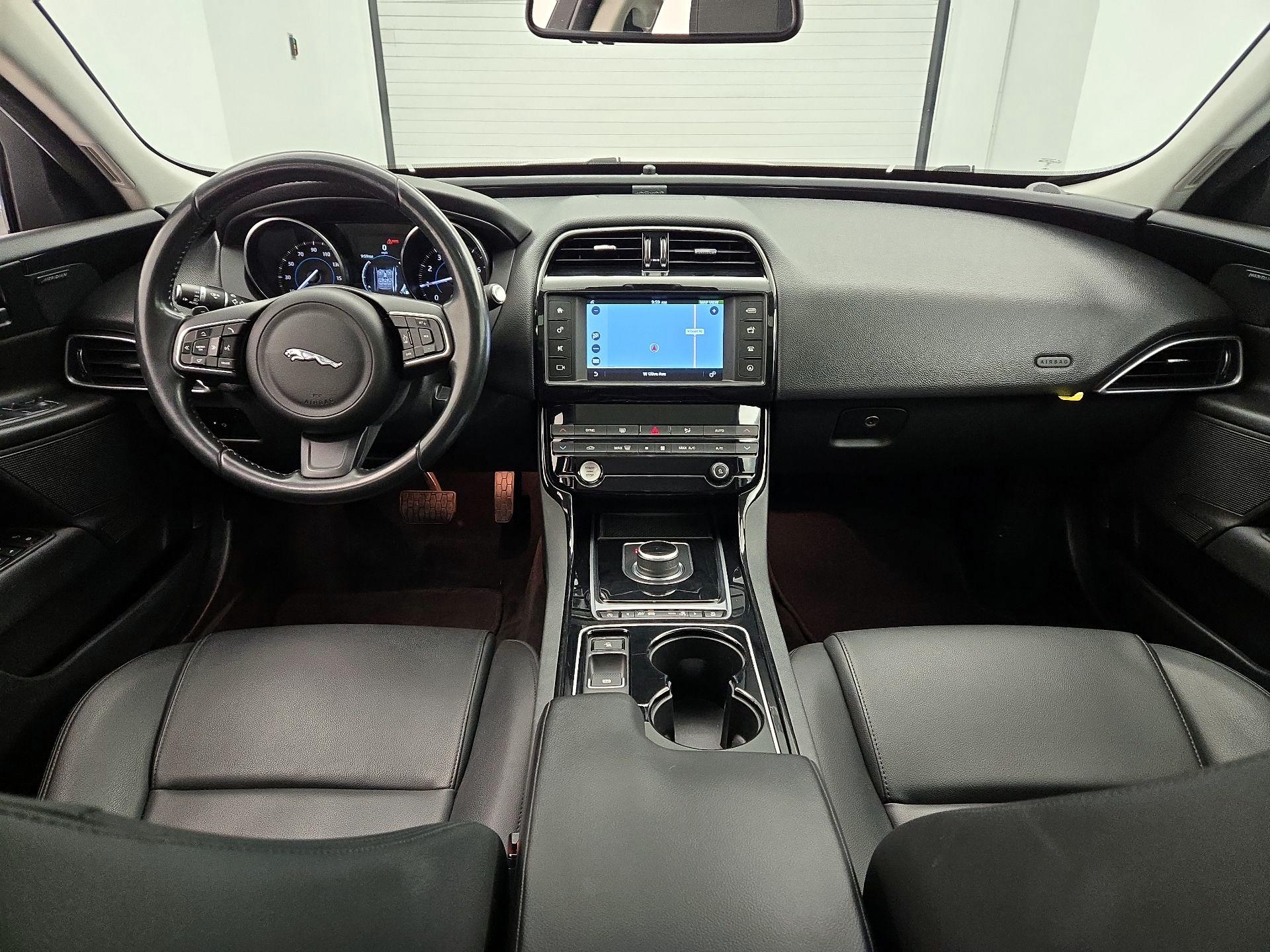 Thumbnail: 2017 Jaguar XE - 9