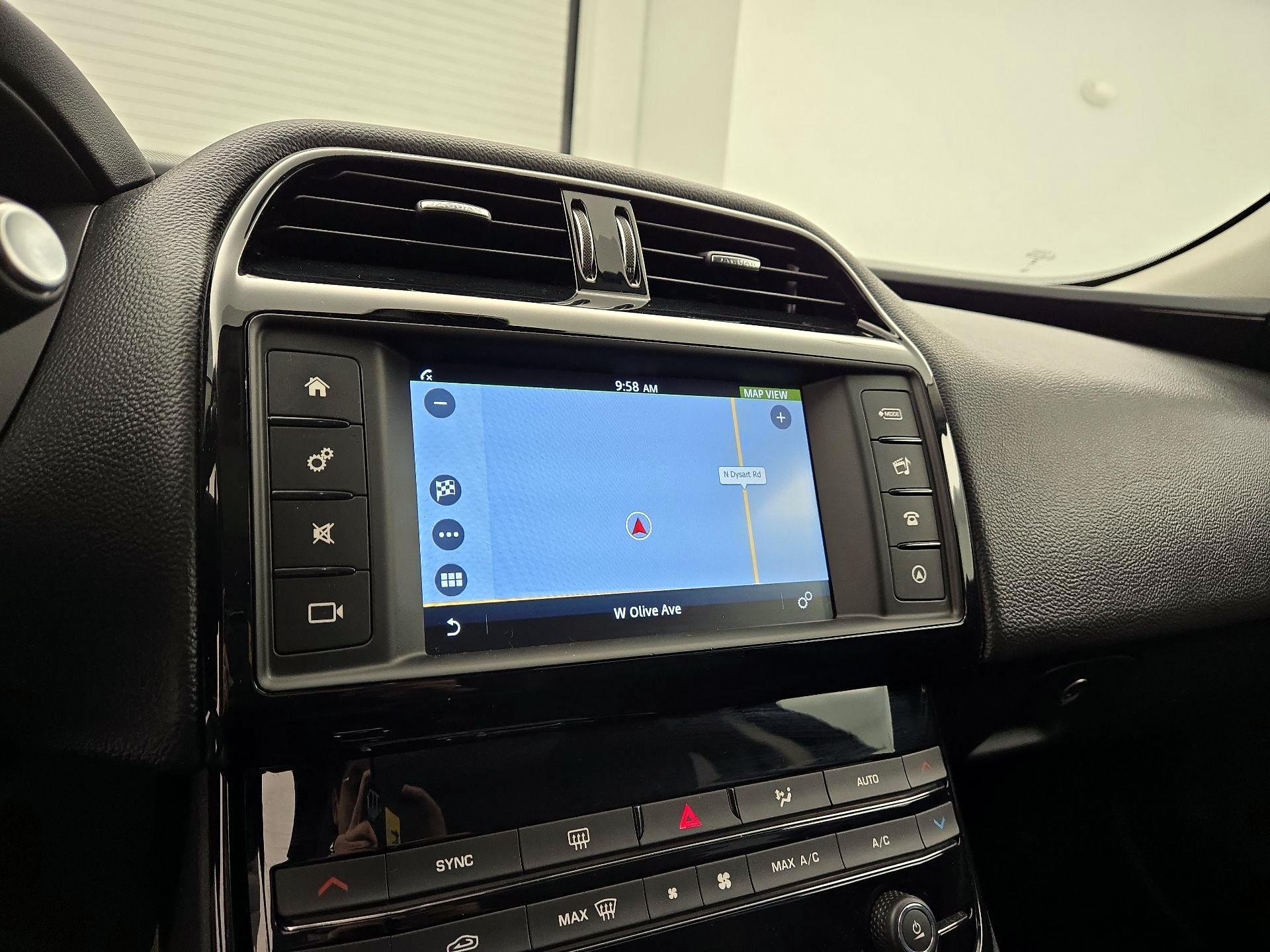 Thumbnail: 2017 Jaguar XE - 14