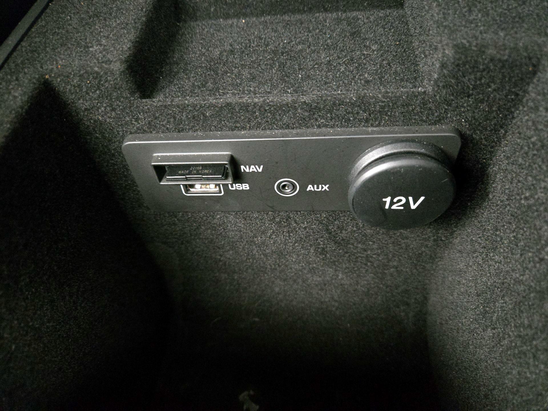 Thumbnail: 2017 Jaguar XE - 19