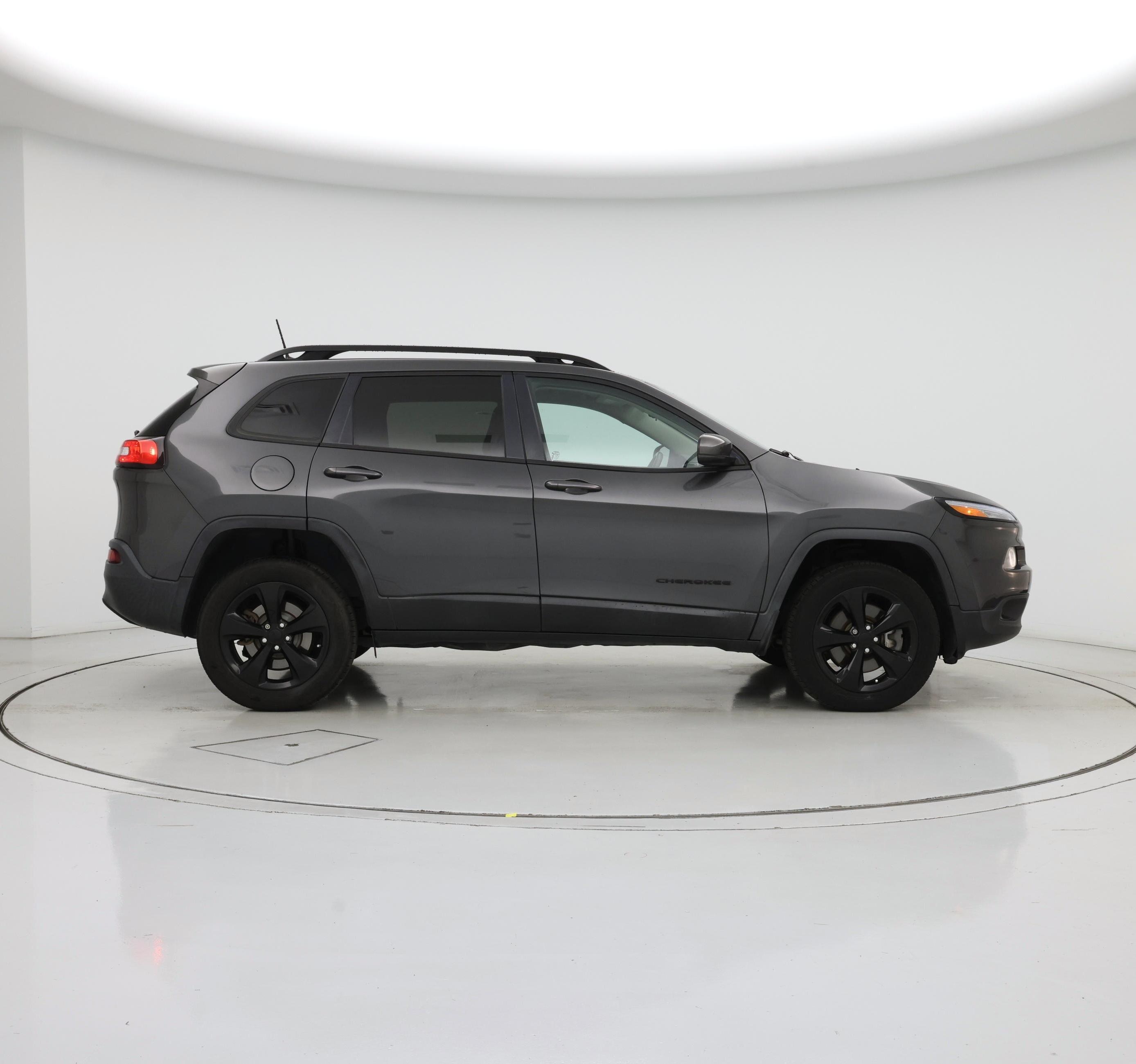 Thumbnail: 2016 Jeep Cherokee - 7