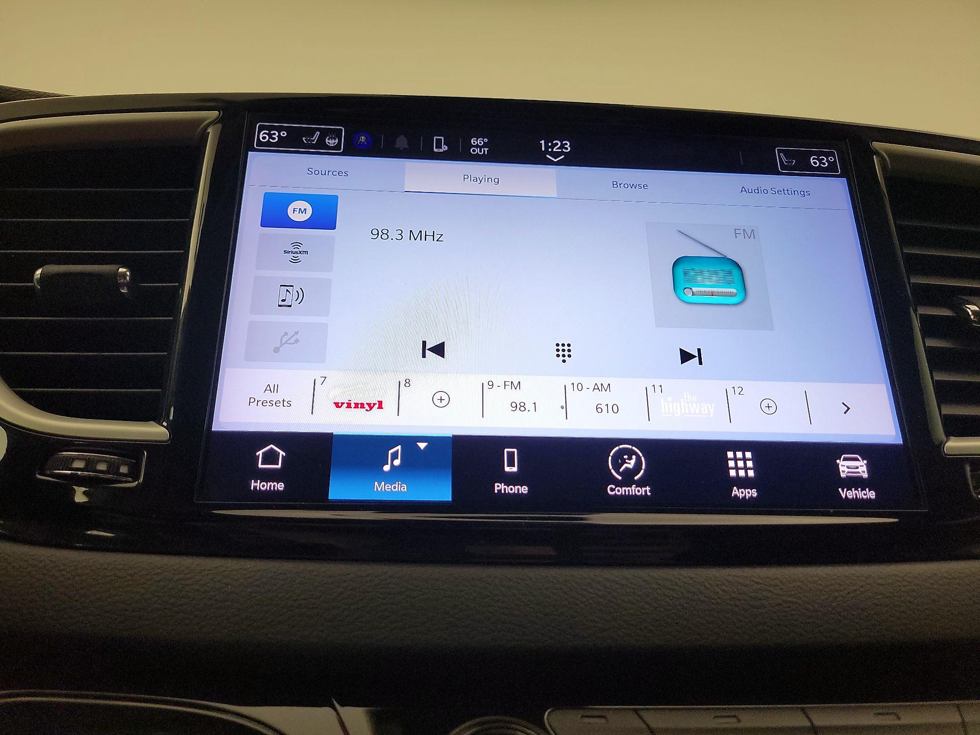 Thumbnail: 2023 Chrysler Pacifica - 13