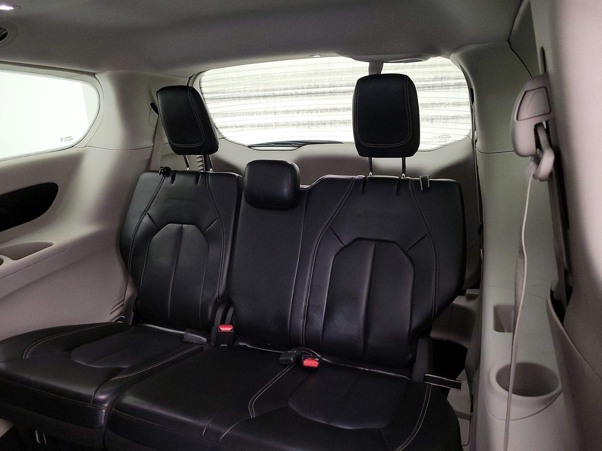 Thumbnail: 2023 Chrysler Pacifica - 18