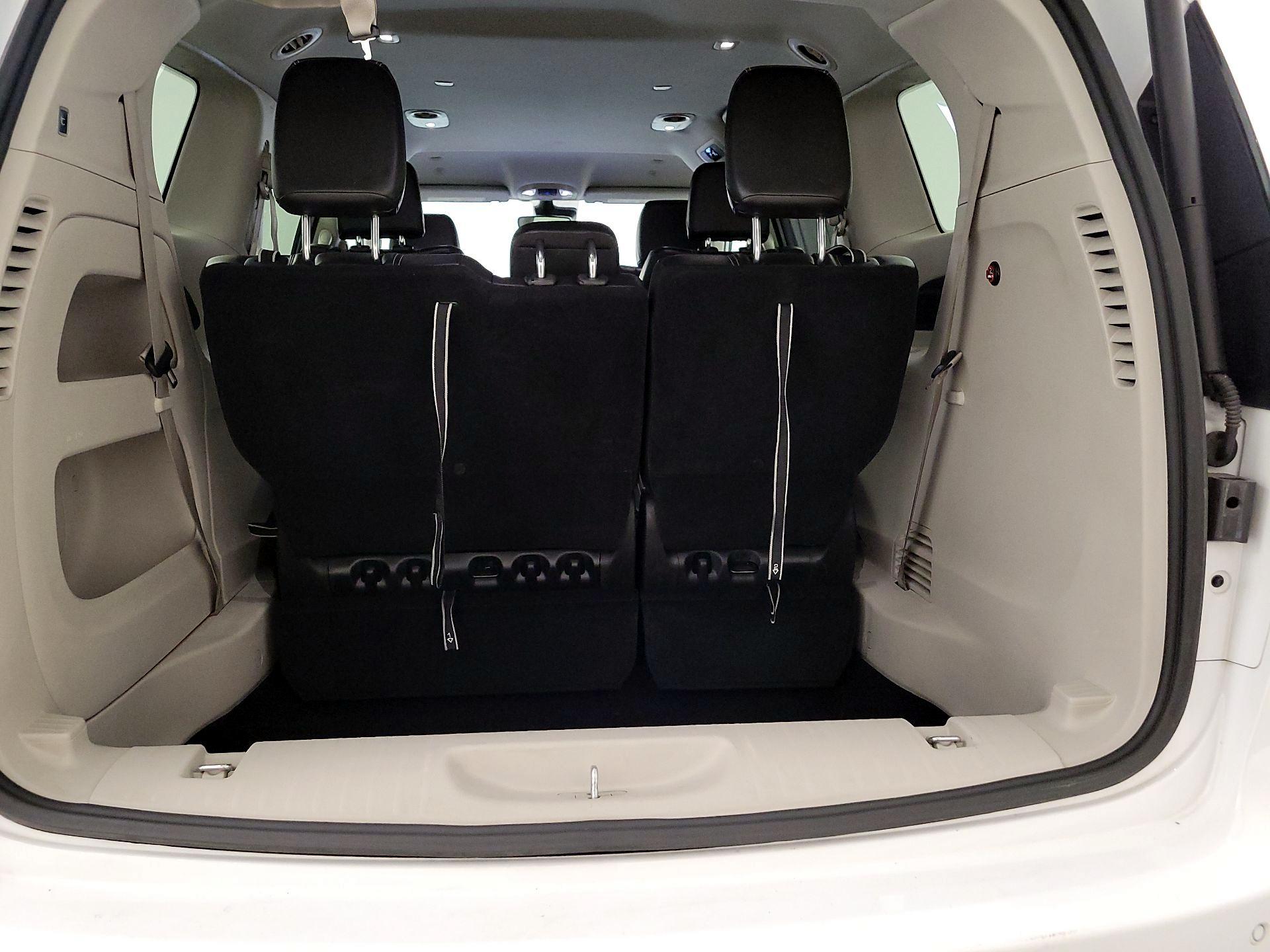 Thumbnail: 2023 Chrysler Pacifica - 19