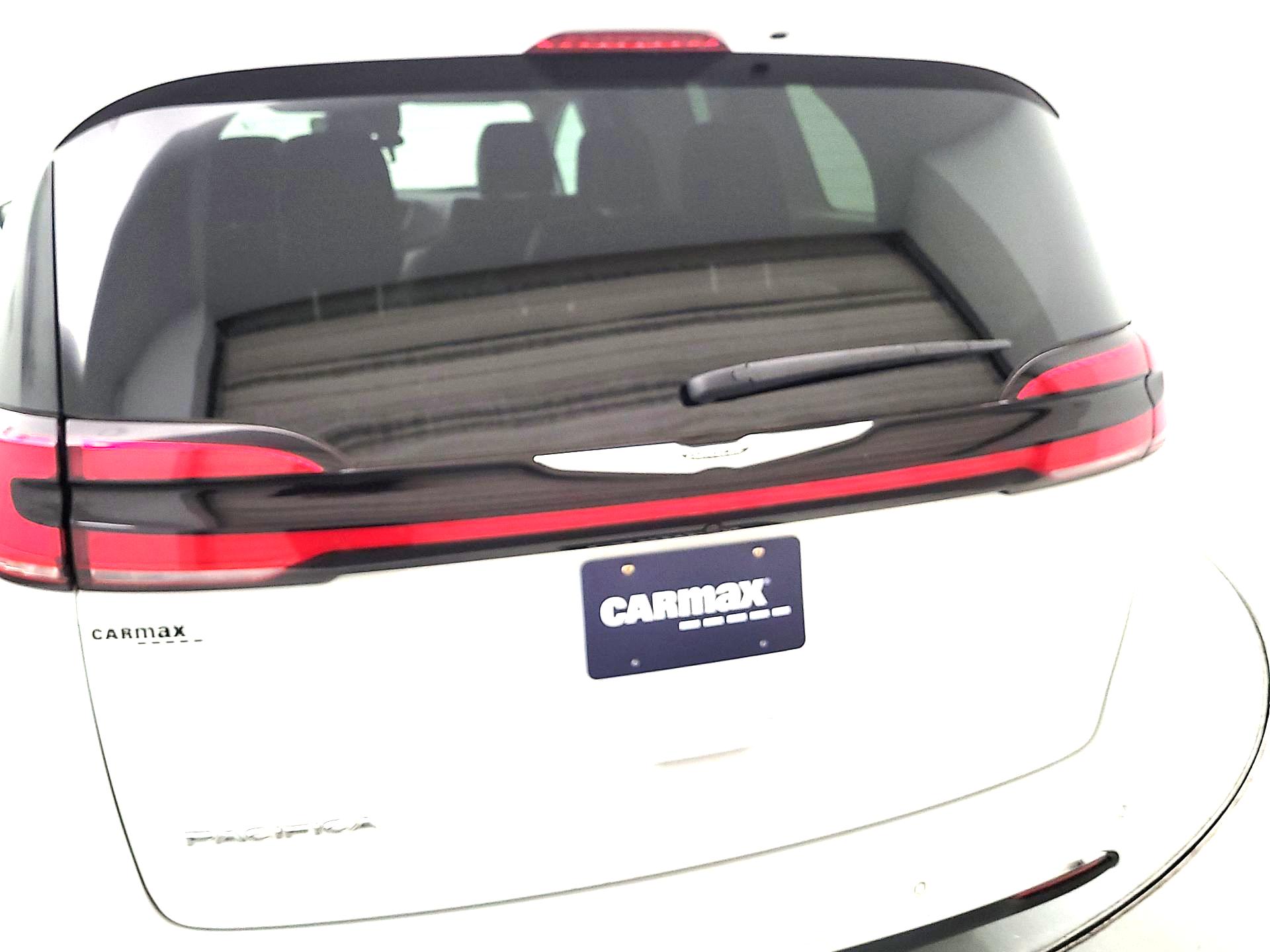 Thumbnail: 2023 Chrysler Pacifica - 6