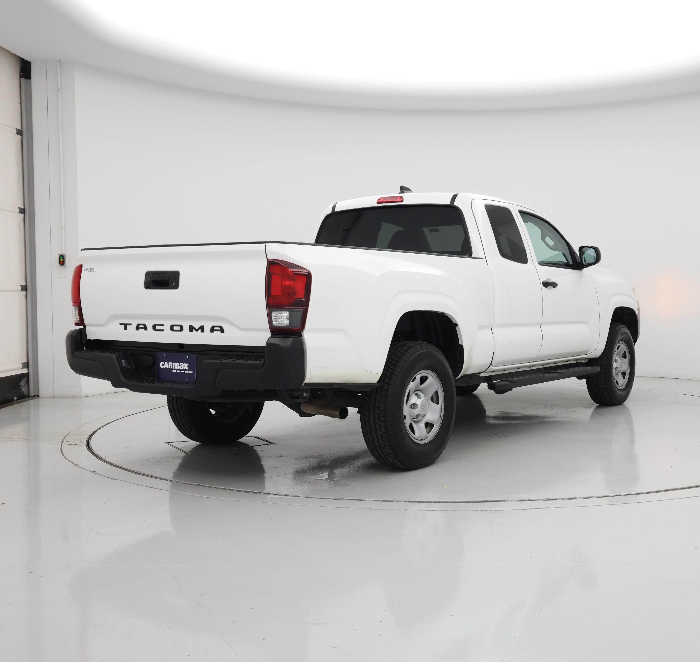 Thumbnail: 2022 Toyota Tacoma - 8