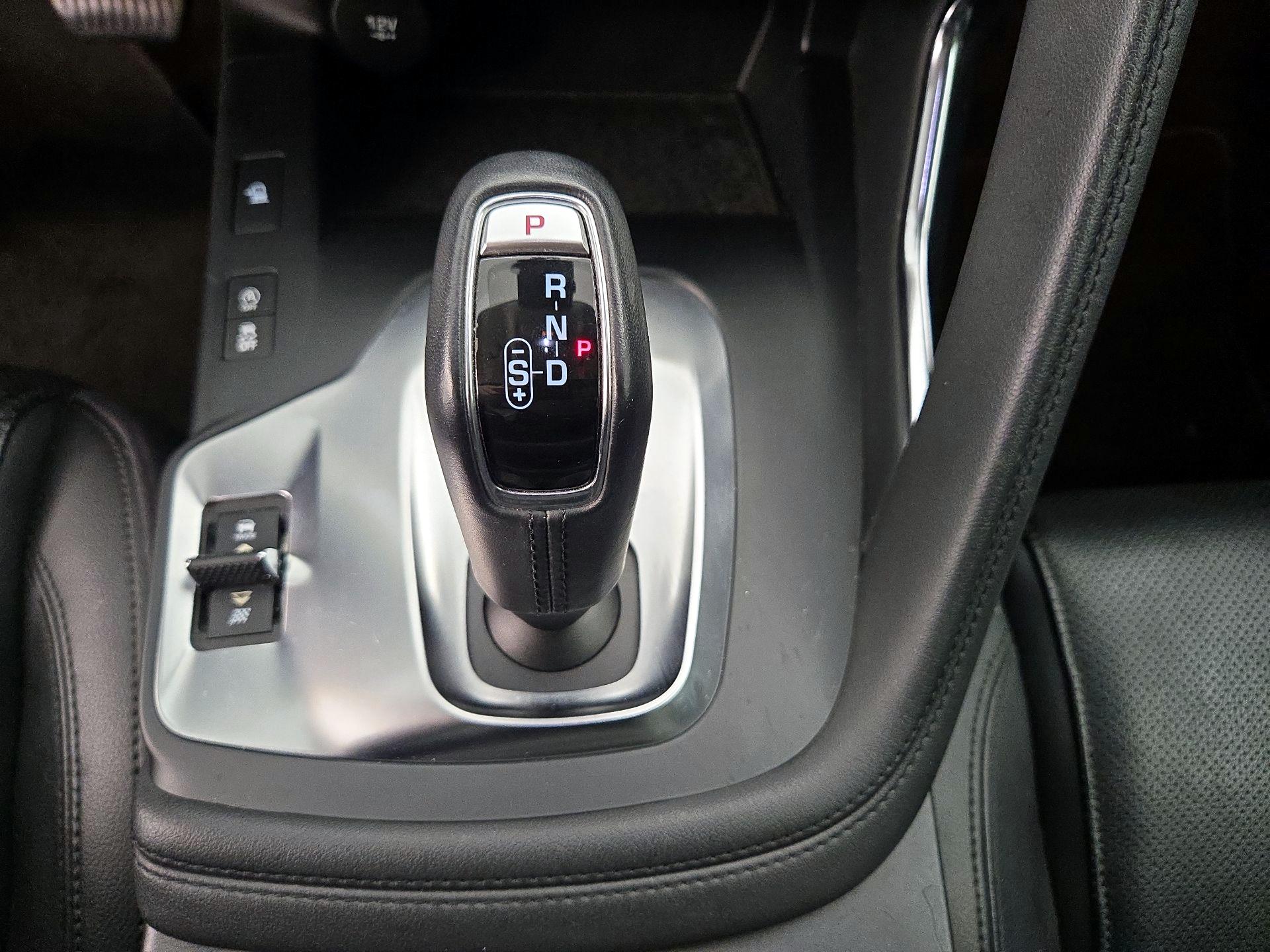 Thumbnail: 2019 Jaguar E-Pace - 18