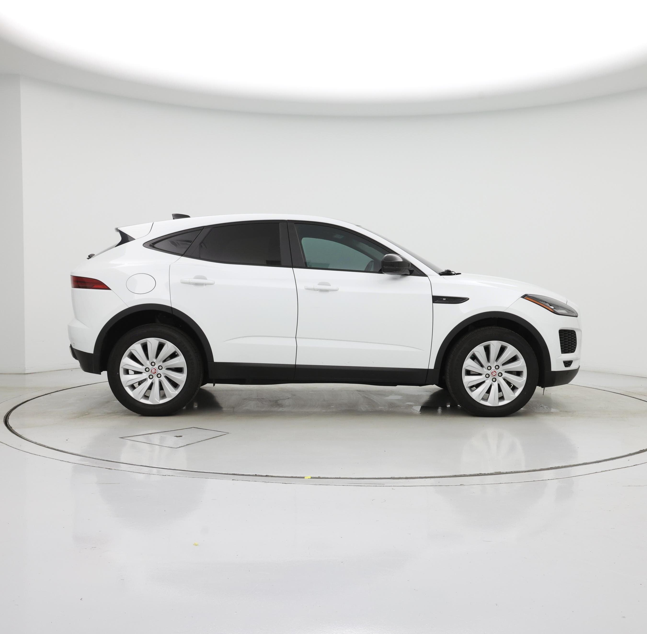Thumbnail: 2019 Jaguar E-Pace - 7