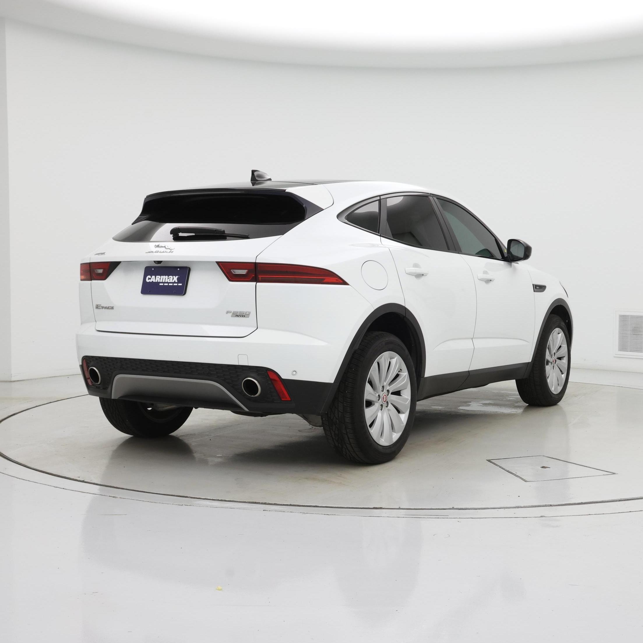Thumbnail: 2019 Jaguar E-Pace - 8
