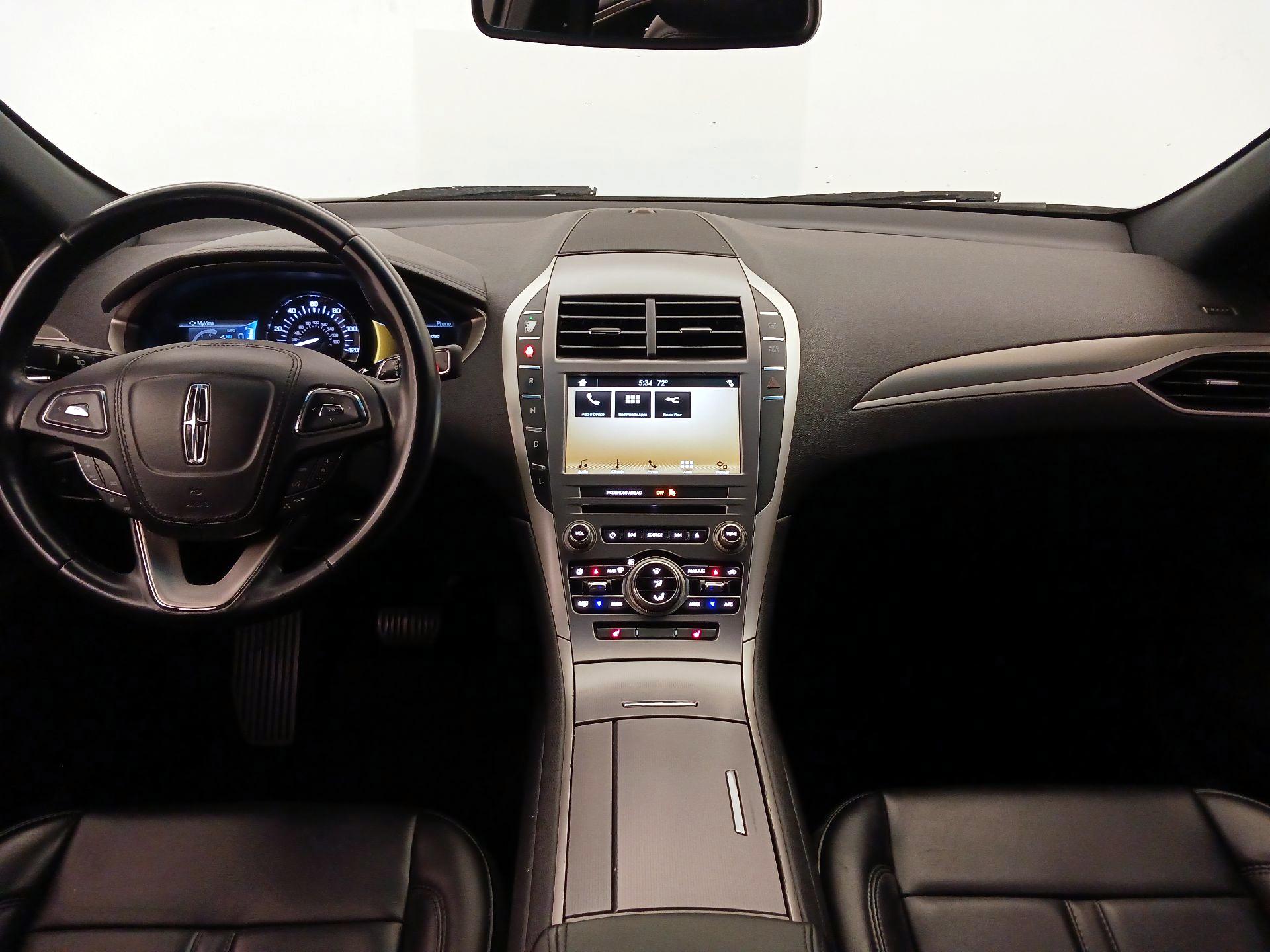 Thumbnail: 2017 Lincoln MKZ - 9