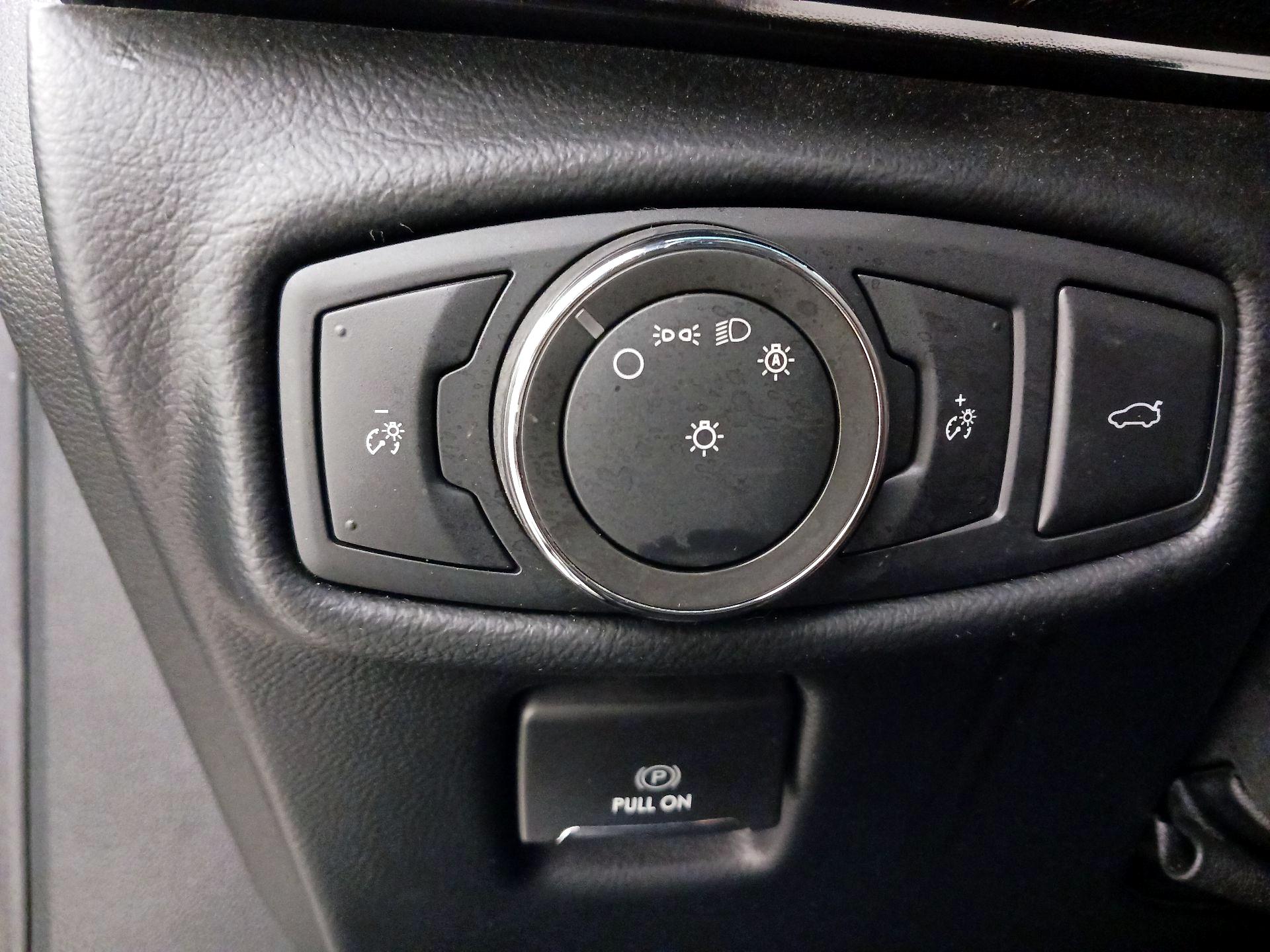 Thumbnail: 2017 Lincoln MKZ - 13