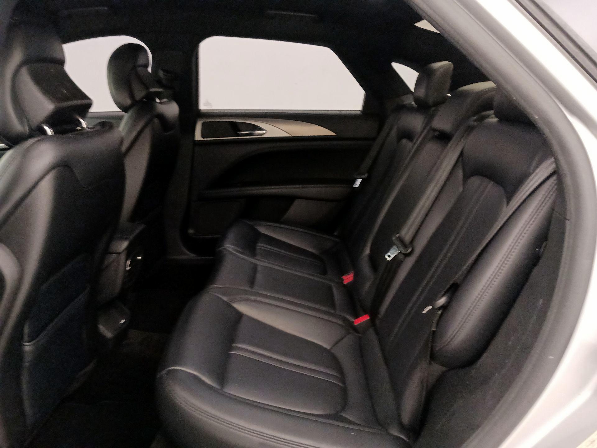 Thumbnail: 2017 Lincoln MKZ - 19